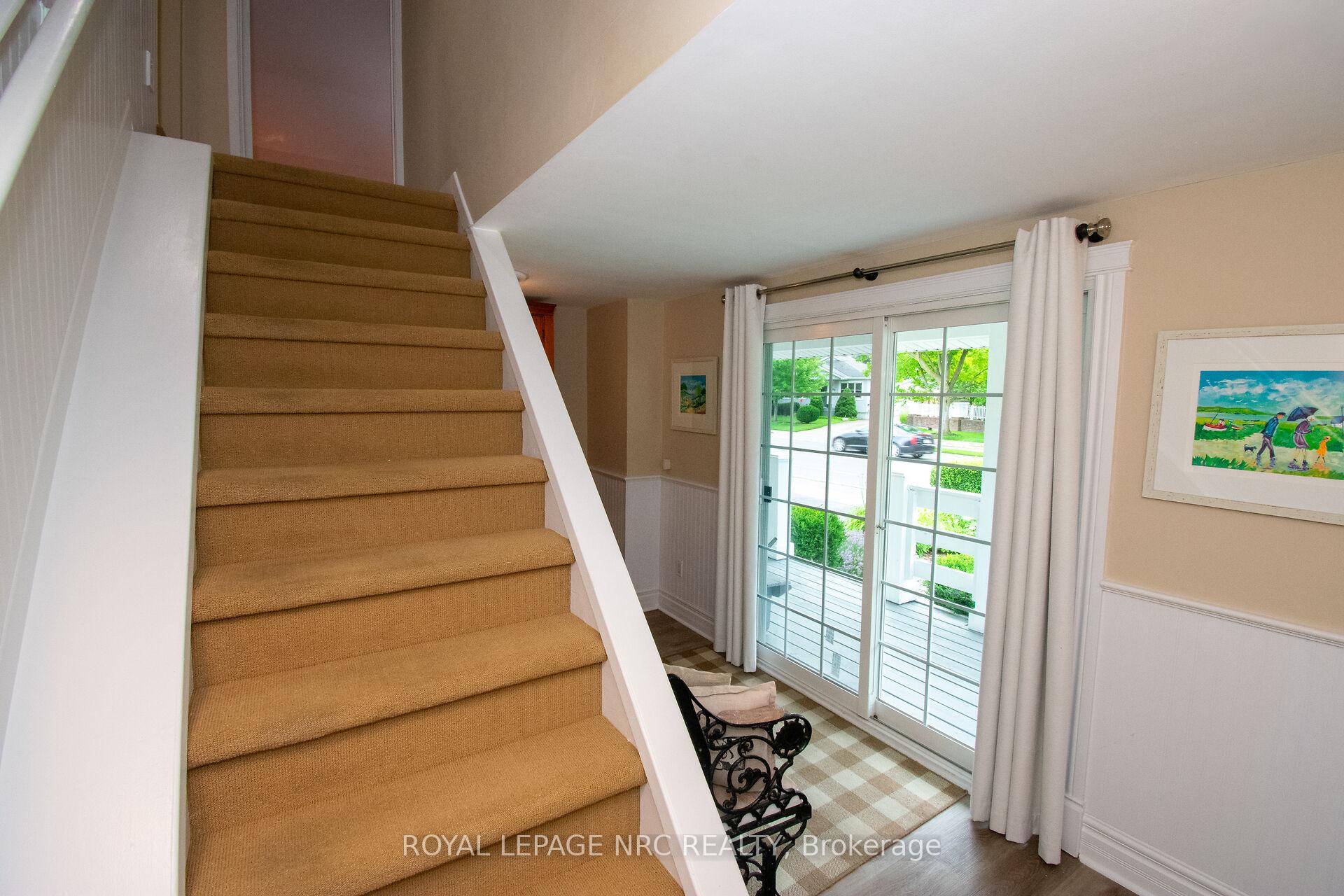 Photo 21 of 87 Lakeport Road N, St. Catharines, Port Dalhousie — HOMEH