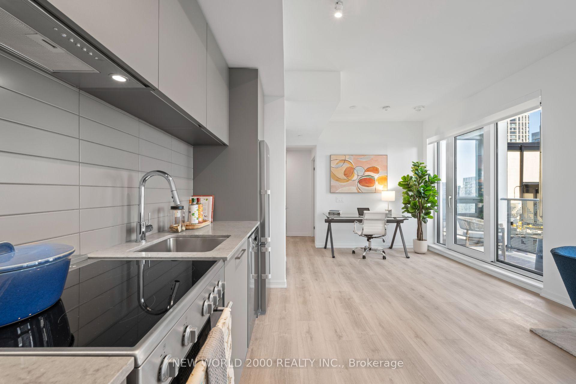 Photo 1 of Unit 1613, 101 Roehampton Avenue, Toronto, Mount Pleasant West — HOMEH