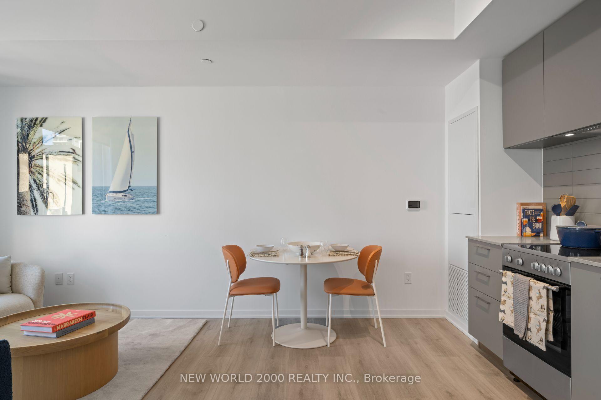 Photo 4 of Unit 1613, 101 Roehampton Avenue, Toronto, Mount Pleasant West — HOMEH