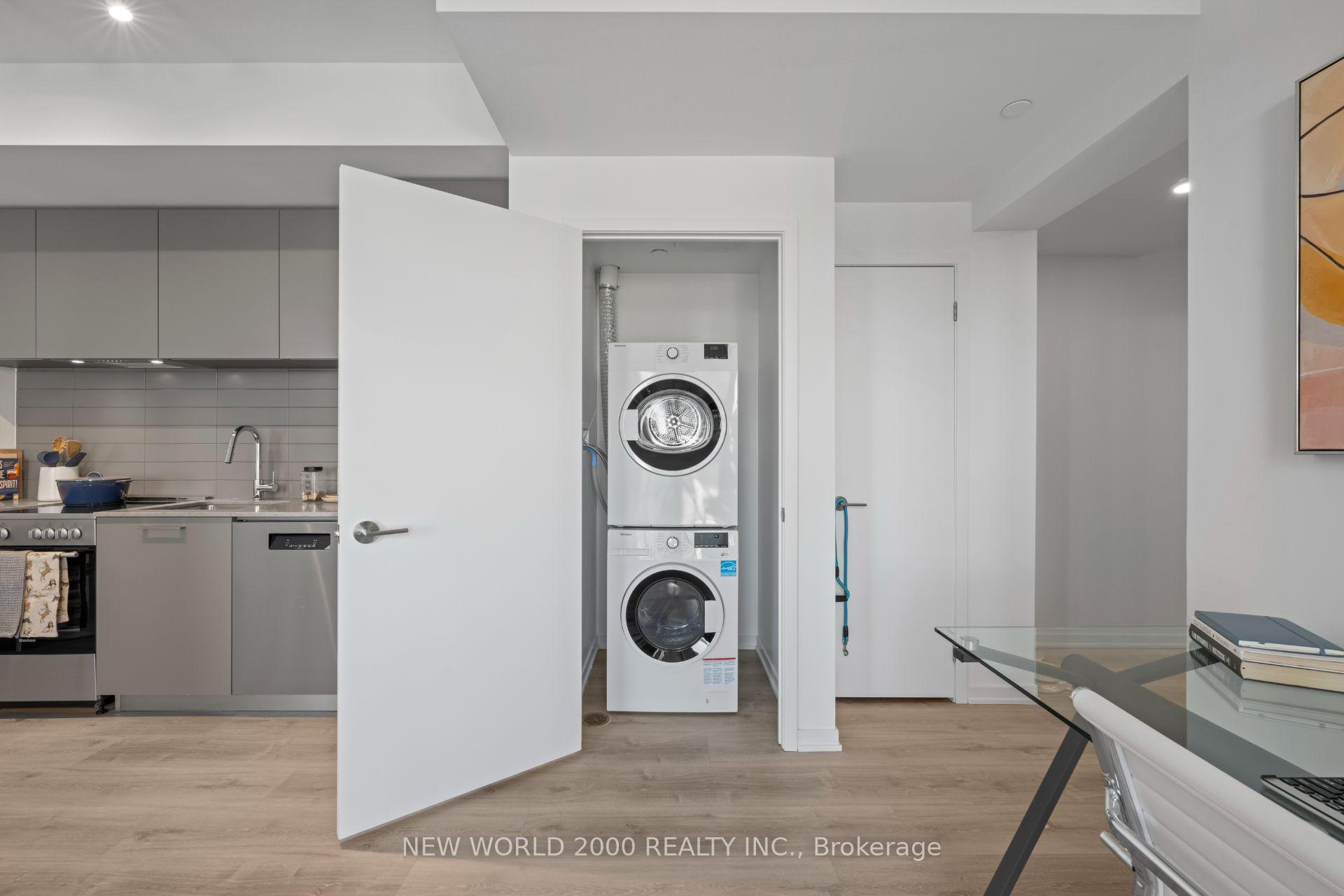 Photo 19 of Unit 1613, 101 Roehampton Avenue, Toronto, Mount Pleasant West — HOMEH