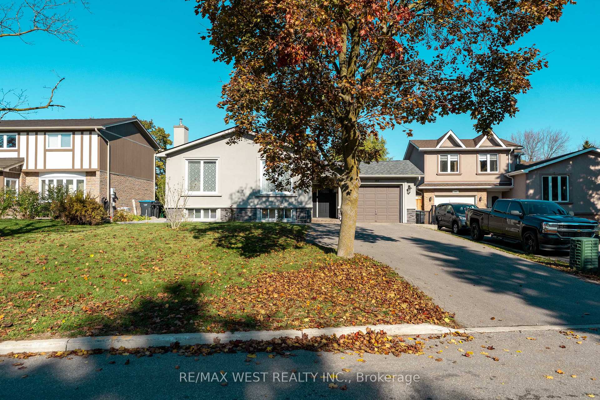 Photo 2 of 183 Ridge Road, Caledon, Bolton West — HOMEH
