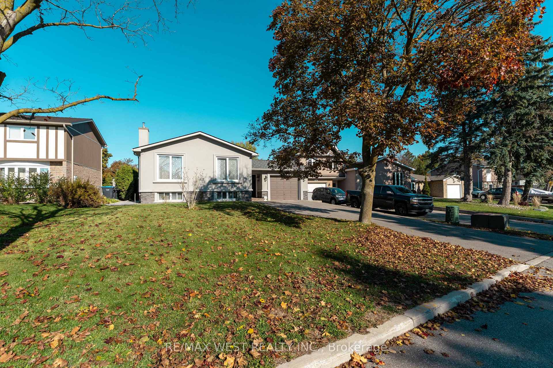 Photo 3 of 183 Ridge Road, Caledon, Bolton West — HOMEH