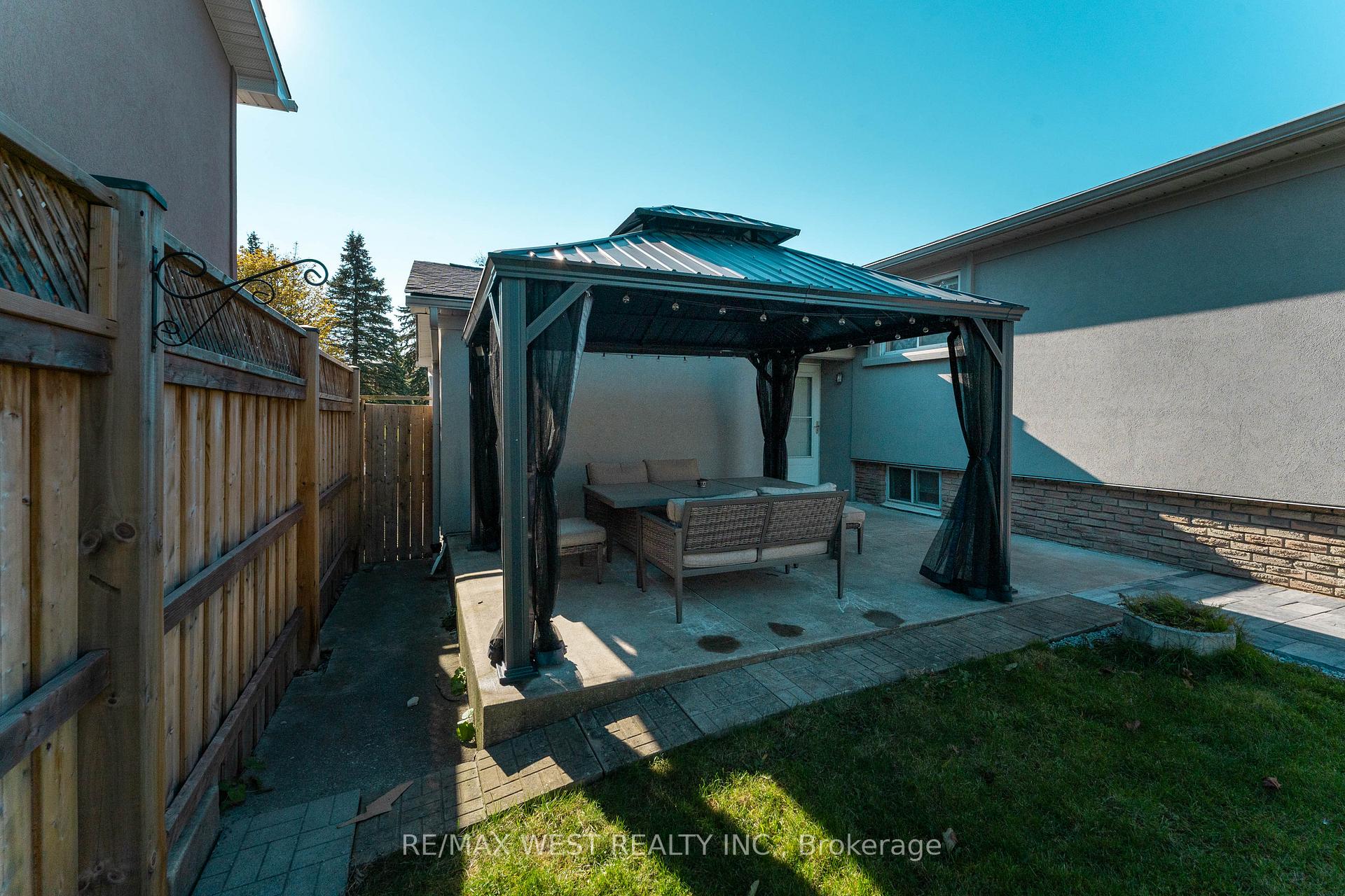 Photo 39 of 183 Ridge Road, Caledon, Bolton West — HOMEH