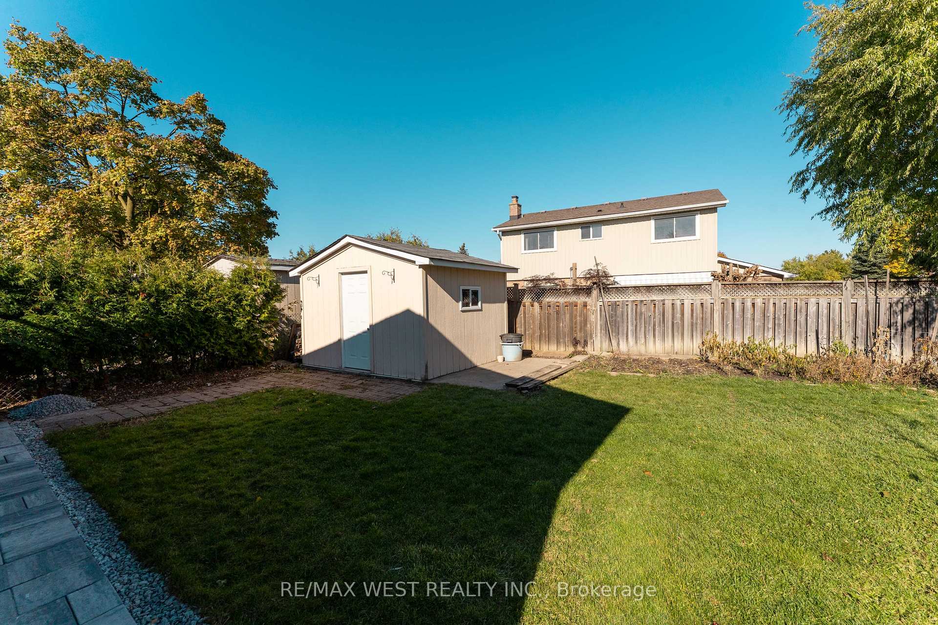Photo 46 of 183 Ridge Road, Caledon, Bolton West — HOMEH