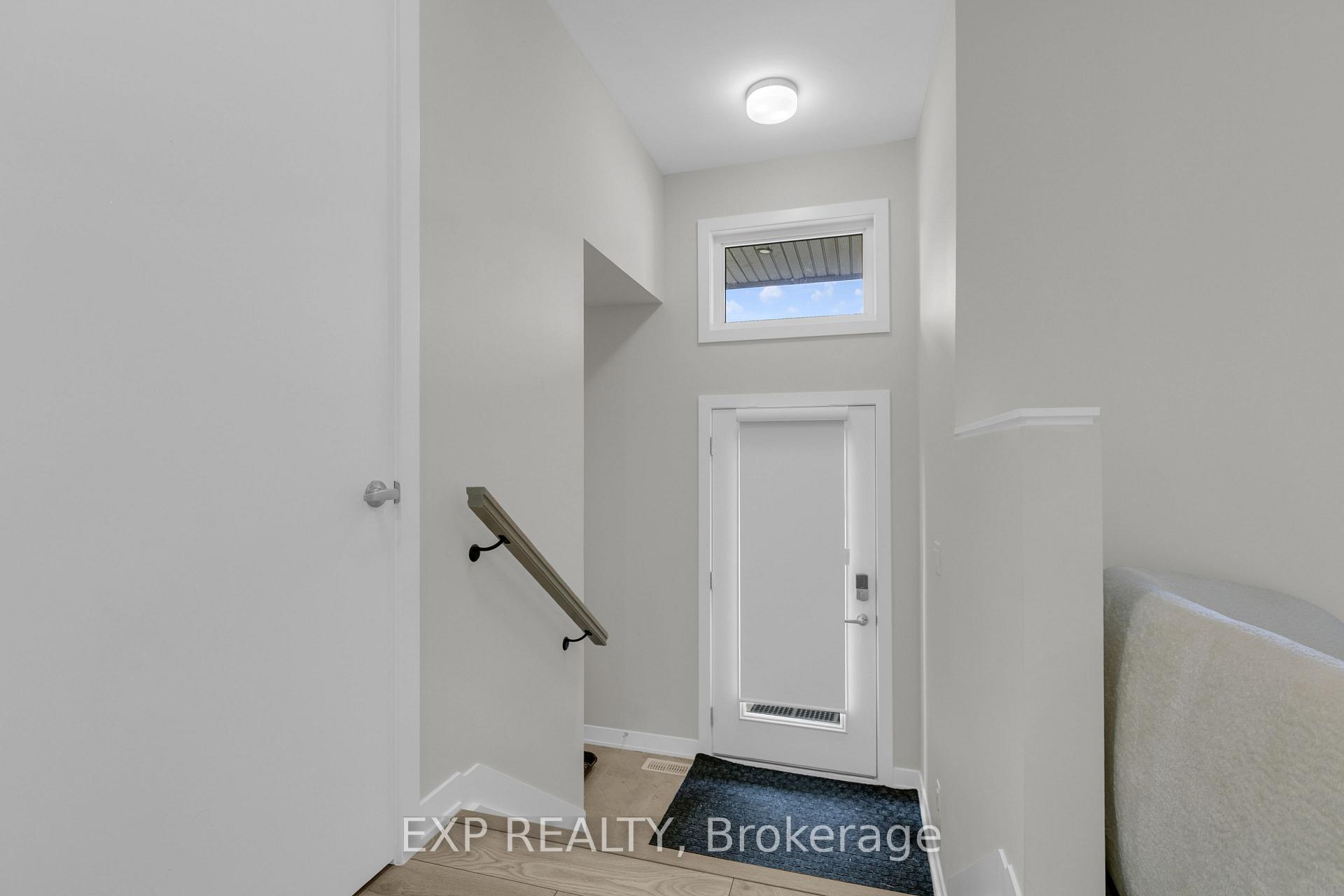 Photo 4 of 323 Catsfoot Walk, Ottawa, Barrhaven - Half Moon Bay — HOMEH