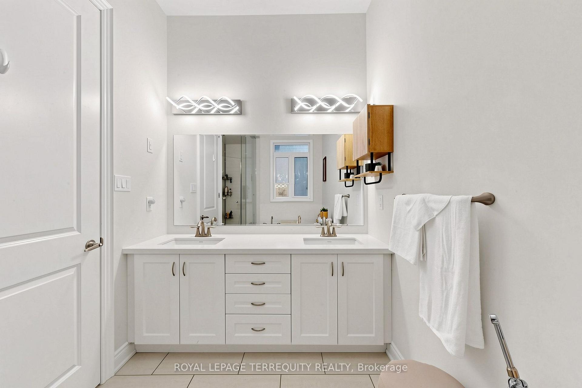 Photo 17 of Unit 12, 1815 Fairport Road, Pickering, Dunbarton — HOMEH