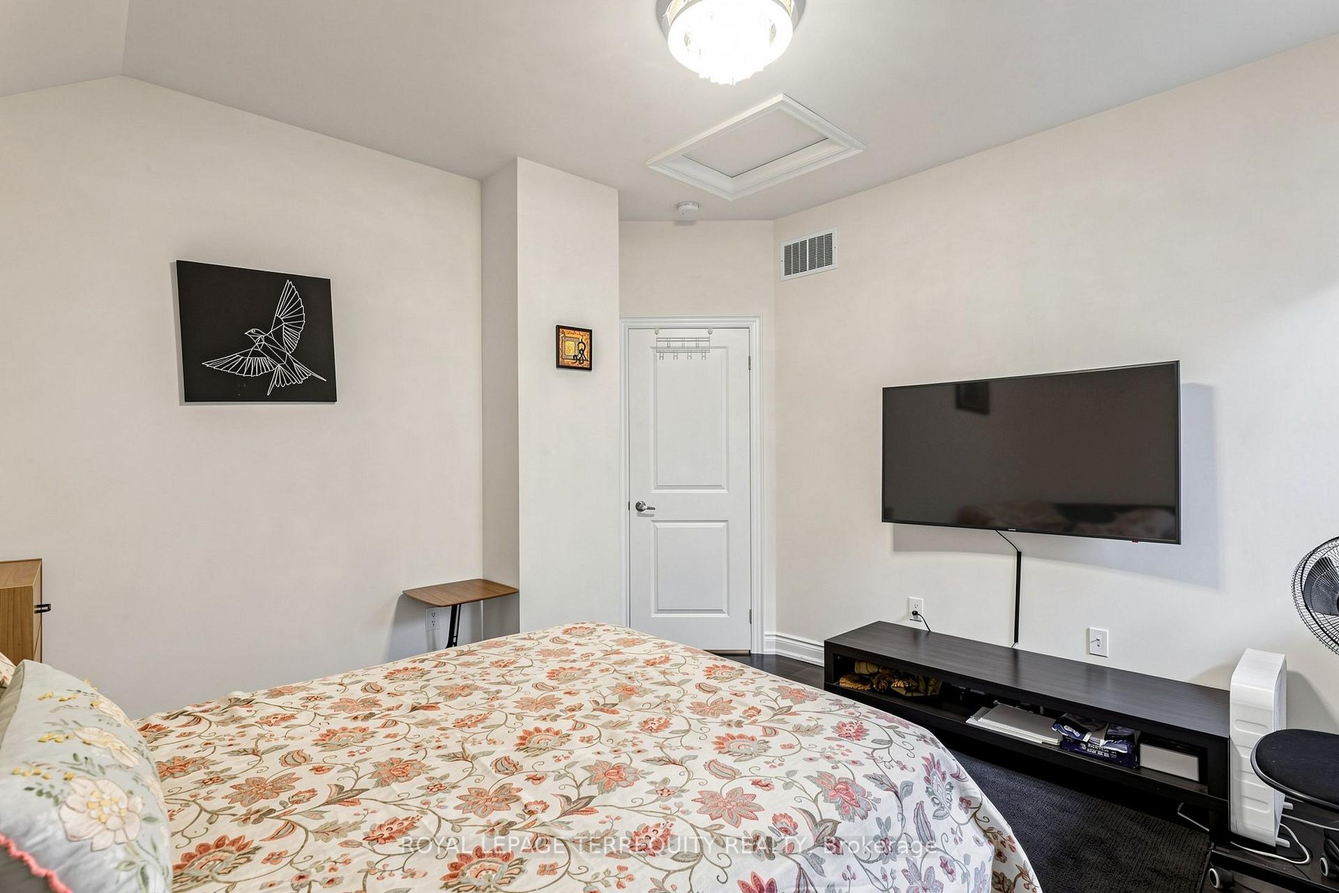 Photo 28 of Unit 12, 1815 Fairport Road, Pickering, Dunbarton — HOMEH