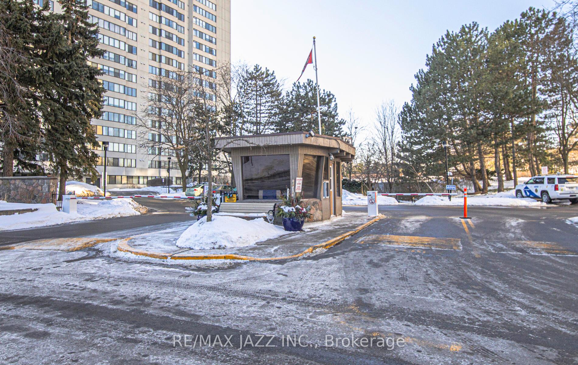 Photo 2 of Unit 801, 2330 Bridletowne Circle, Scarborough, L'Amoreaux — HOMEH