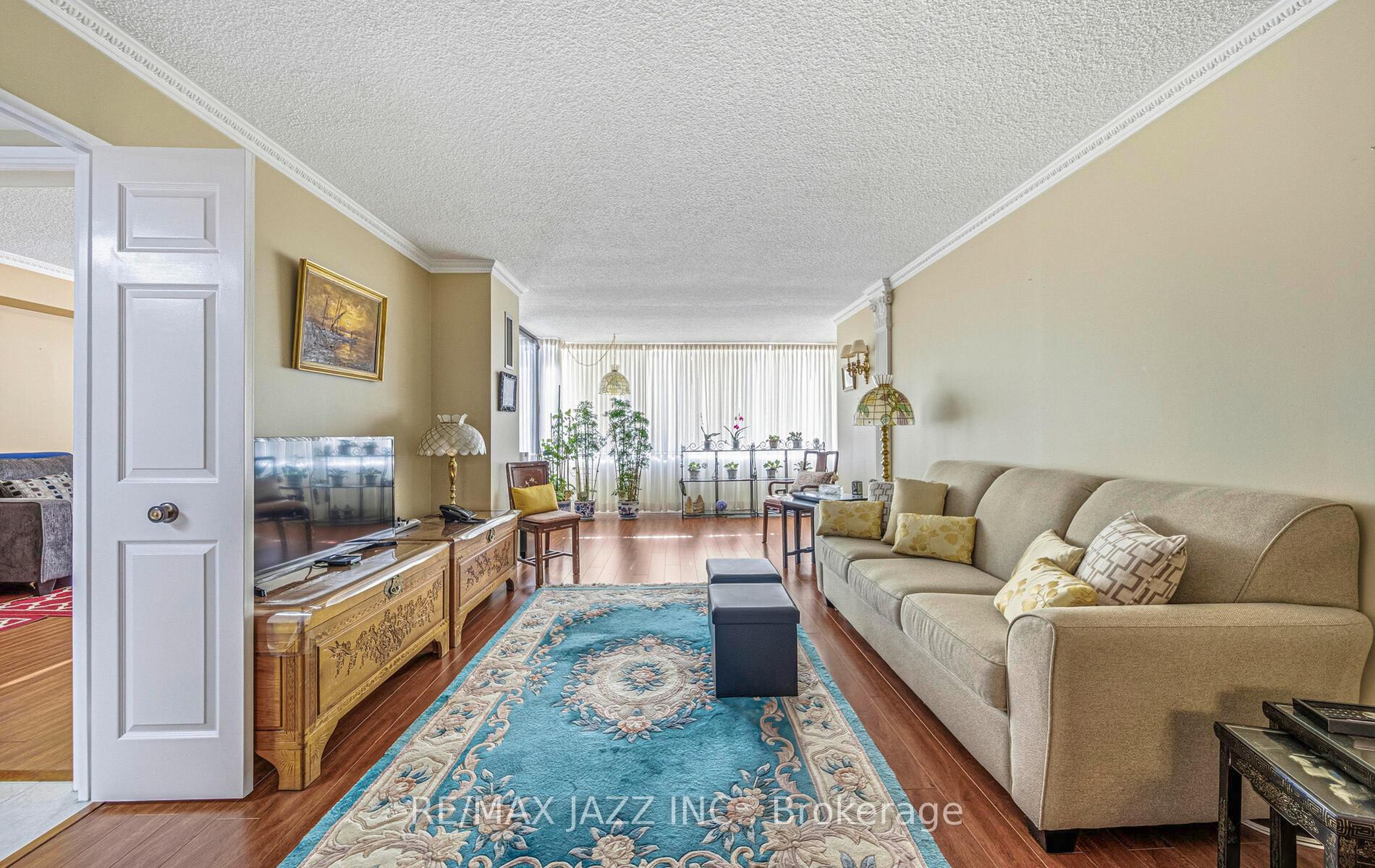 Photo 4 of Unit 801, 2330 Bridletowne Circle, Scarborough, L'Amoreaux — HOMEH