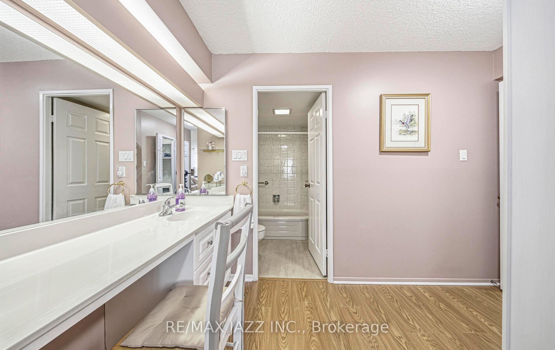 Photo 17 of Unit 801, 2330 Bridletowne Circle, Scarborough, L'Amoreaux — HOMEH