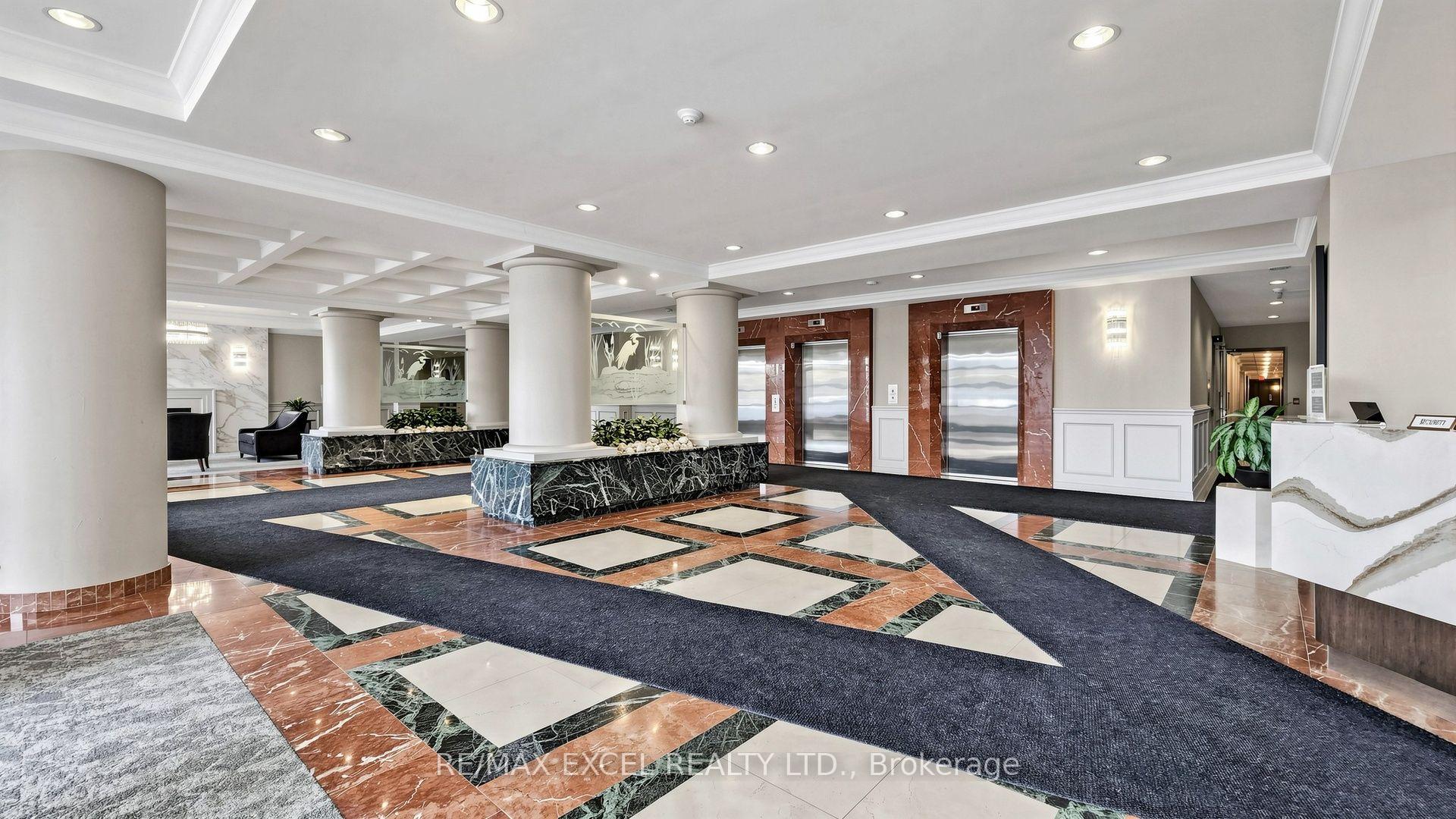 Photo 5 of Unit 718, 11 Townsgate Drive, Vaughan, Crestwood-Springfarm-Yorkhill — HOMEH