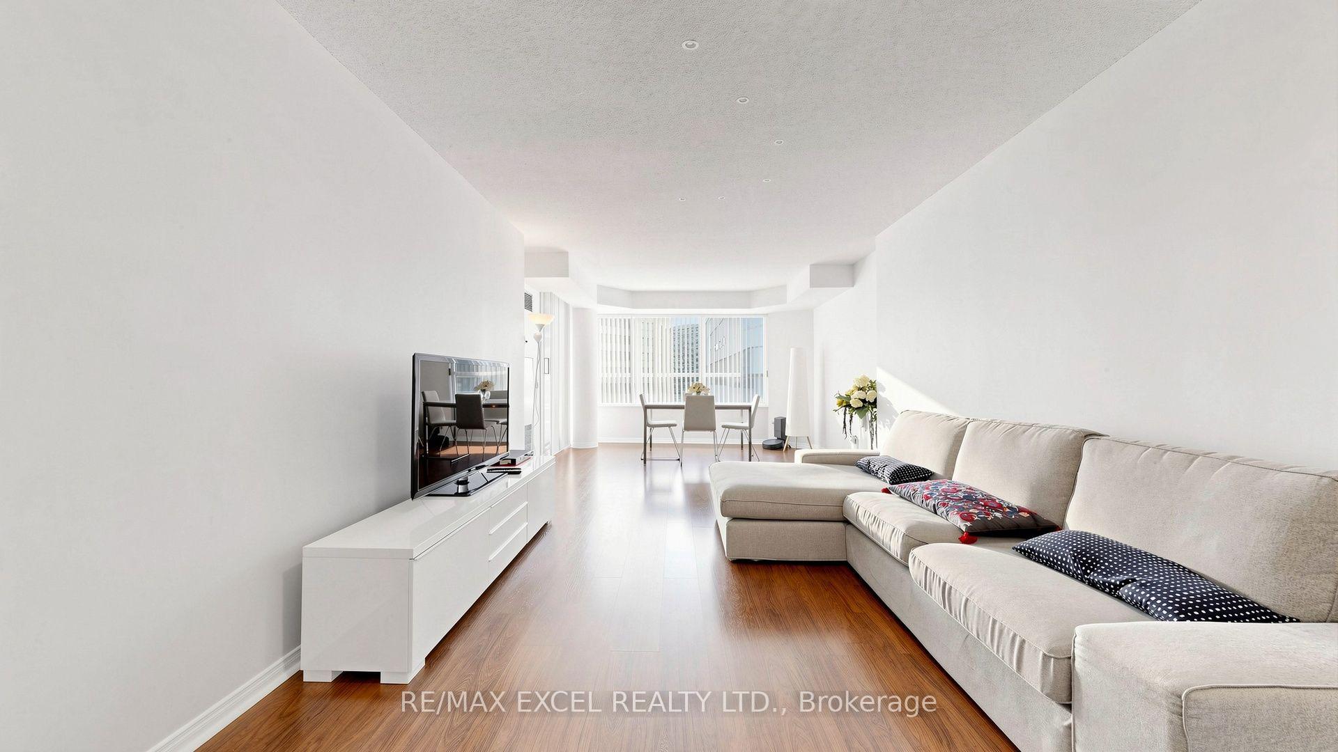 Photo 7 of Unit 718, 11 Townsgate Drive, Vaughan, Crestwood-Springfarm-Yorkhill — HOMEH