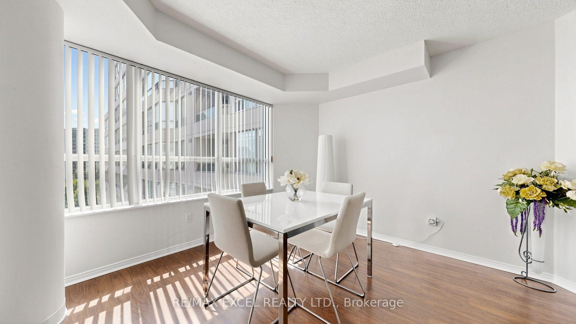Photo 14 of Unit 718, 11 Townsgate Drive, Vaughan, Crestwood-Springfarm-Yorkhill — HOMEH