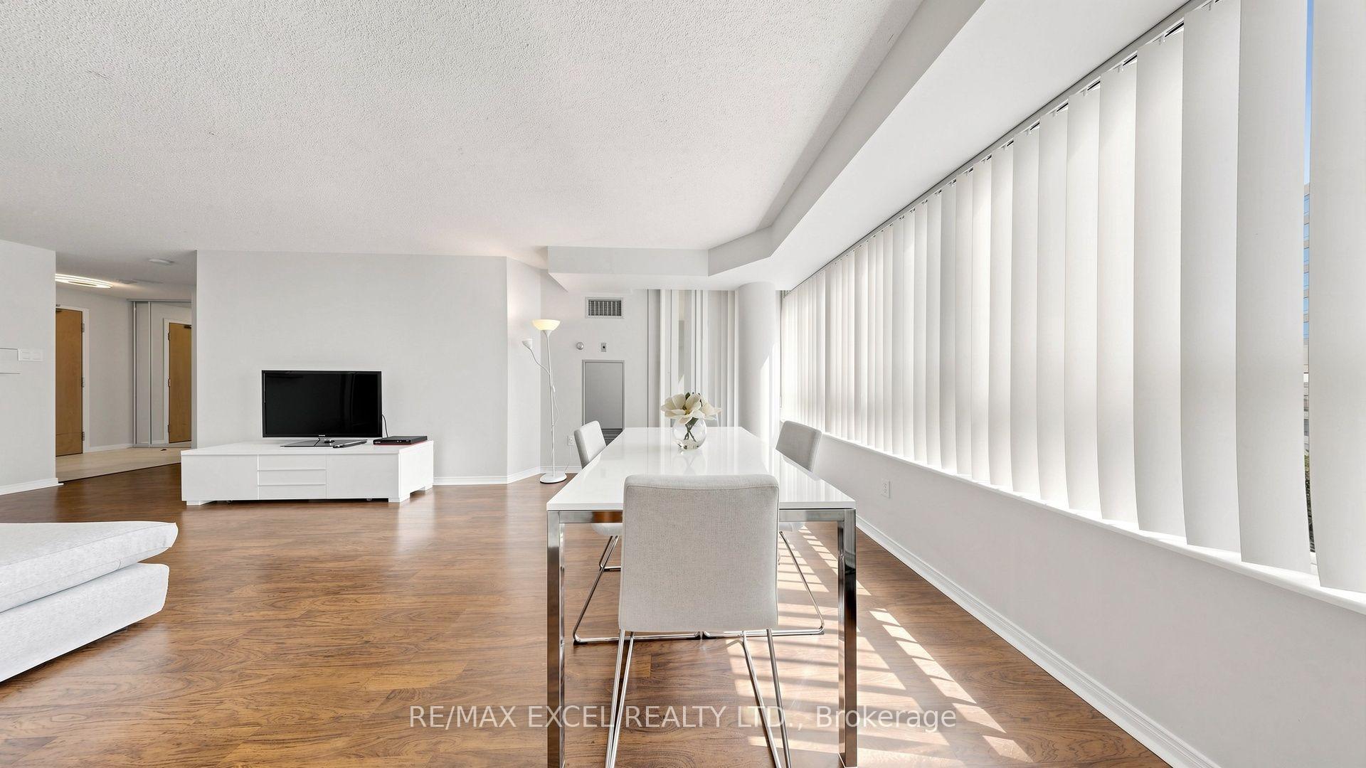 Photo 17 of Unit 718, 11 Townsgate Drive, Vaughan, Crestwood-Springfarm-Yorkhill — HOMEH