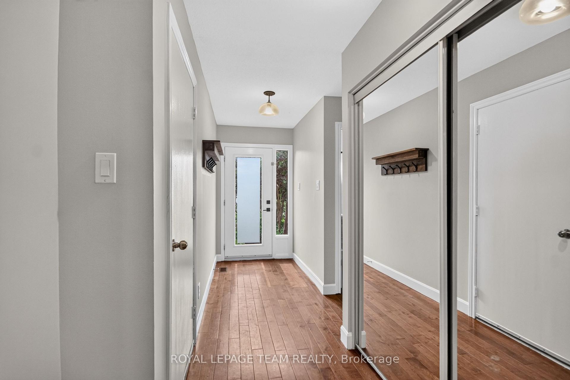 Photo 3 of Unit 9, 18 Chisholm Court, Ottawa, Kanata - Beaverbrook — HOMEH