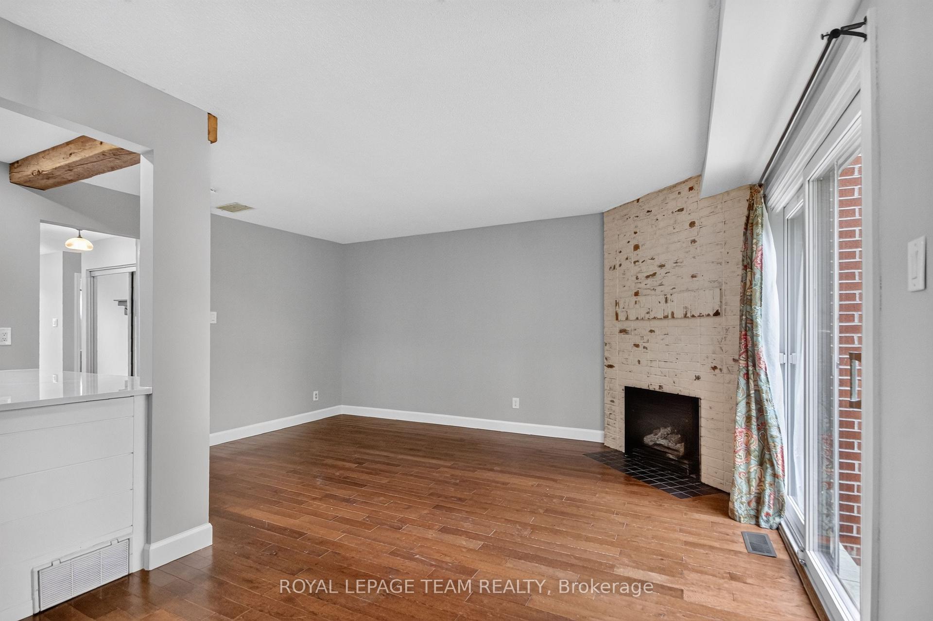 Photo 7 of Unit 9, 18 Chisholm Court, Ottawa, Kanata - Beaverbrook — HOMEH