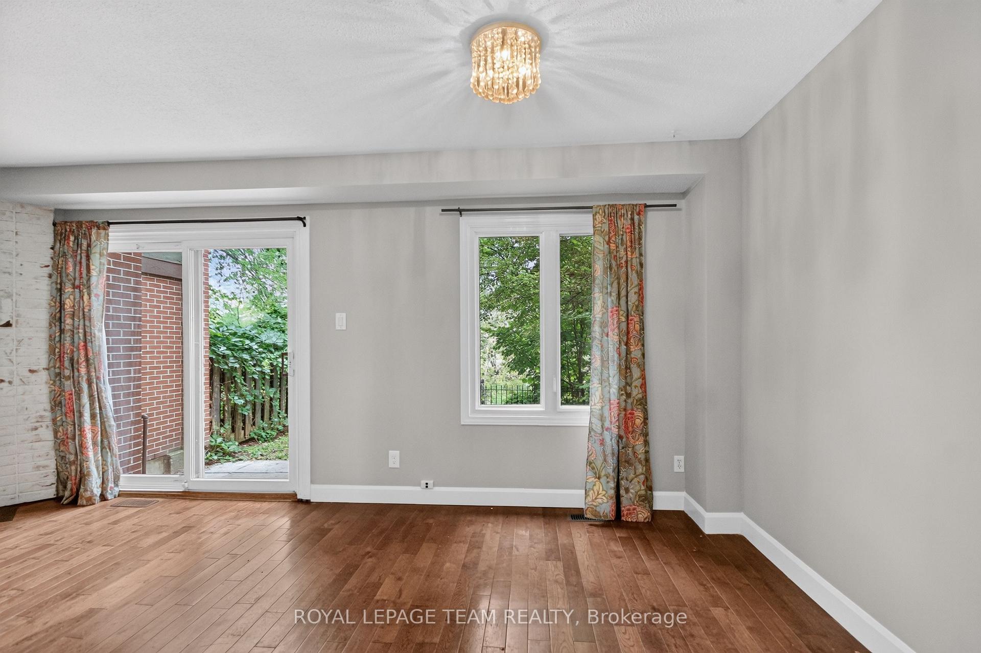 Photo 11 of Unit 9, 18 Chisholm Court, Ottawa, Kanata - Beaverbrook — HOMEH