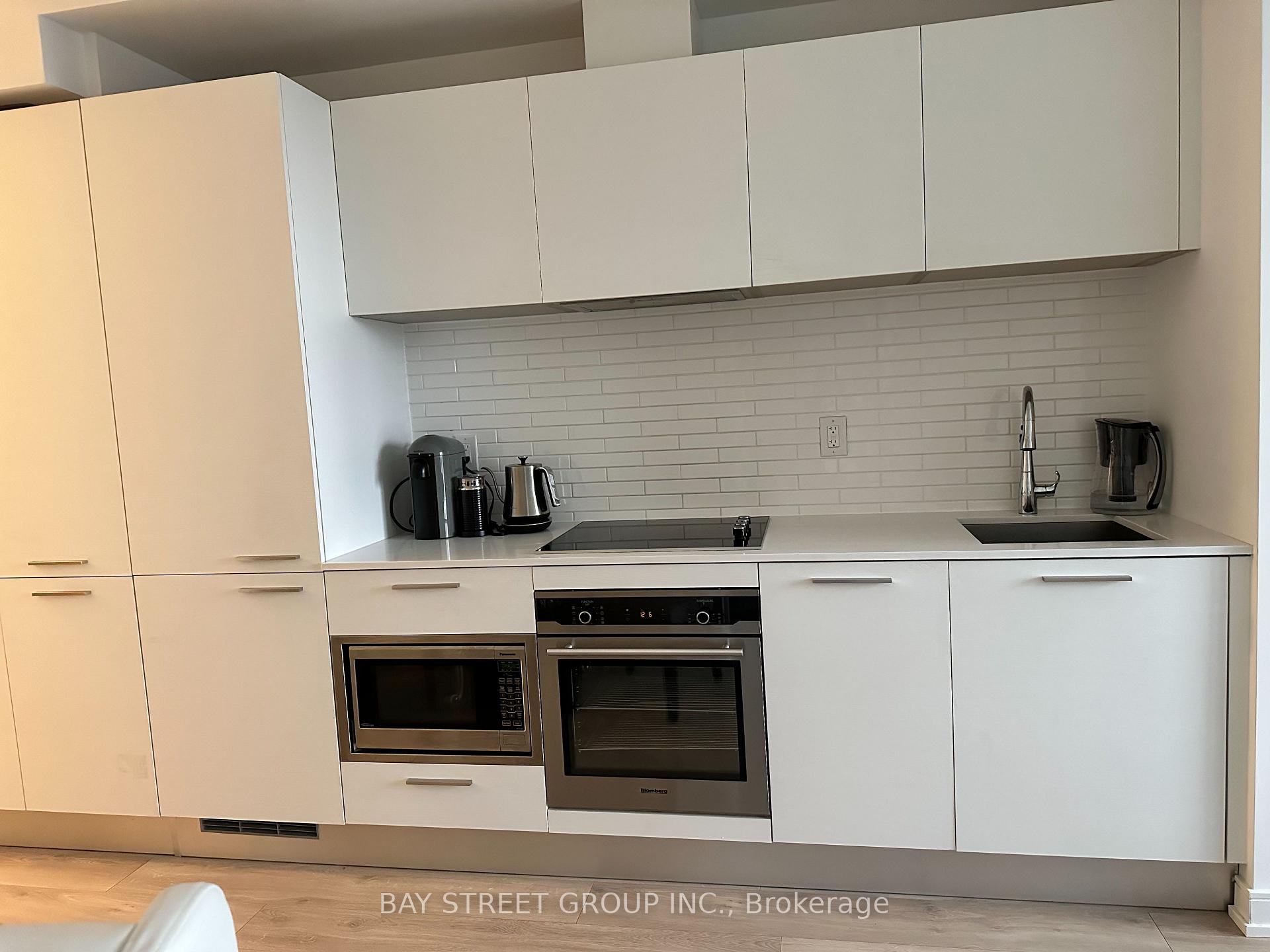 Photo 4 of Unit 3012, 3 Gloucester Street, Toronto, Church-Yonge Corridor — HOMEH