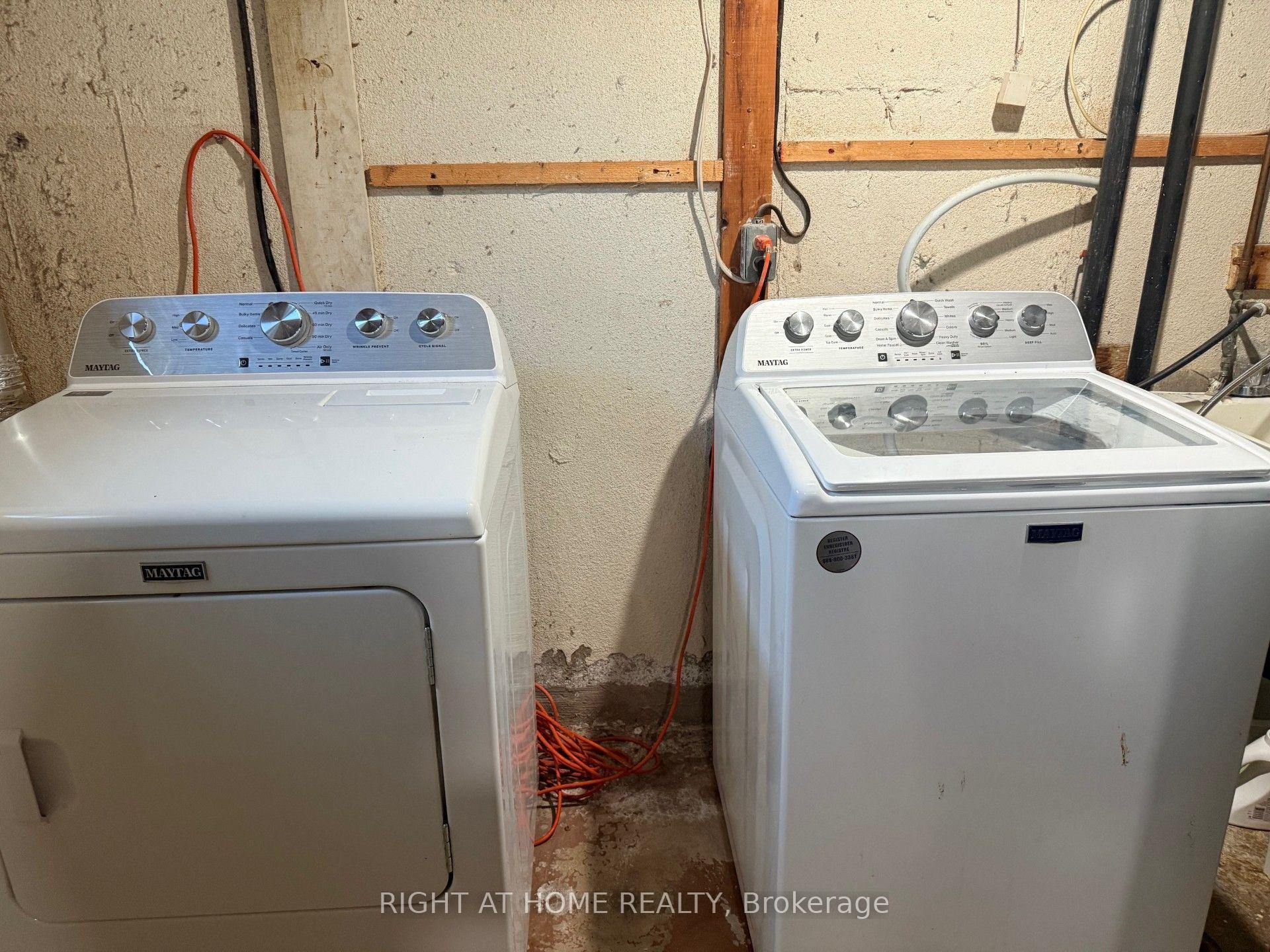 Photo 13 of Unit B, 1552 Beaverpond Drive, Ottawa, Pineview — HOMEH