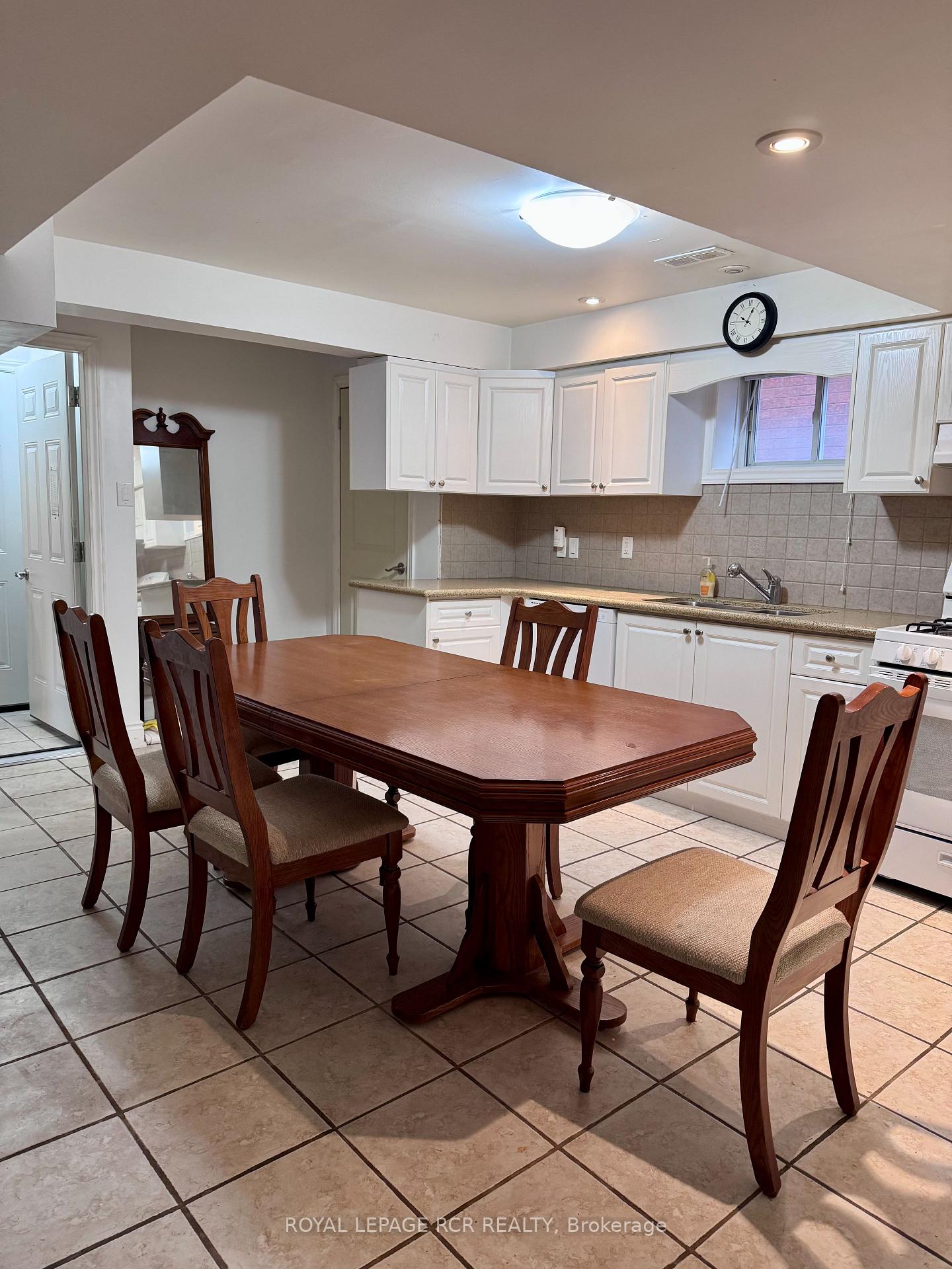 Photo 3 of 47 Harmonia Crescent, Vaughan, West Woodbridge — HOMEH