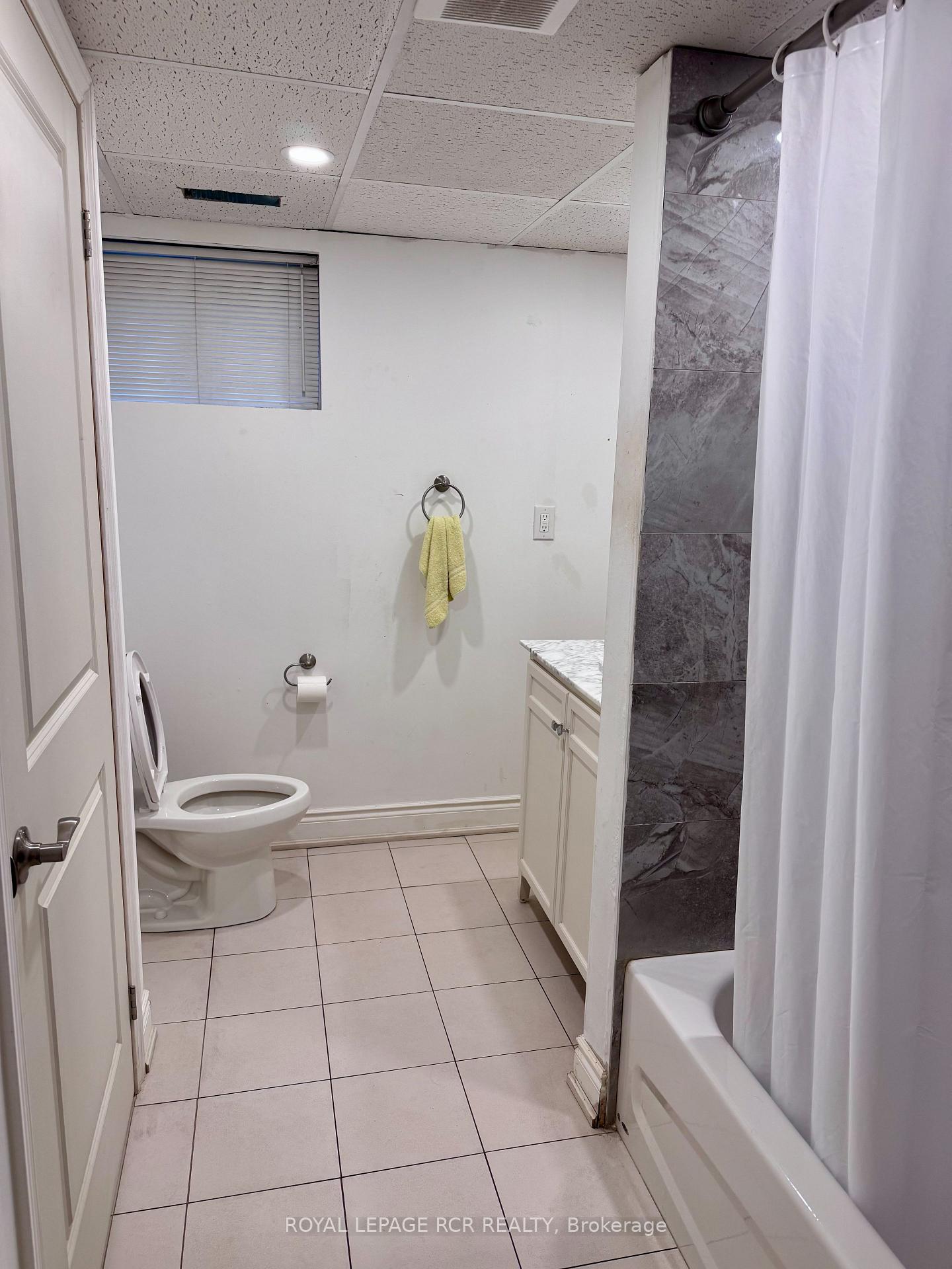 Photo 5 of 47 Harmonia Crescent, Vaughan, West Woodbridge — HOMEH