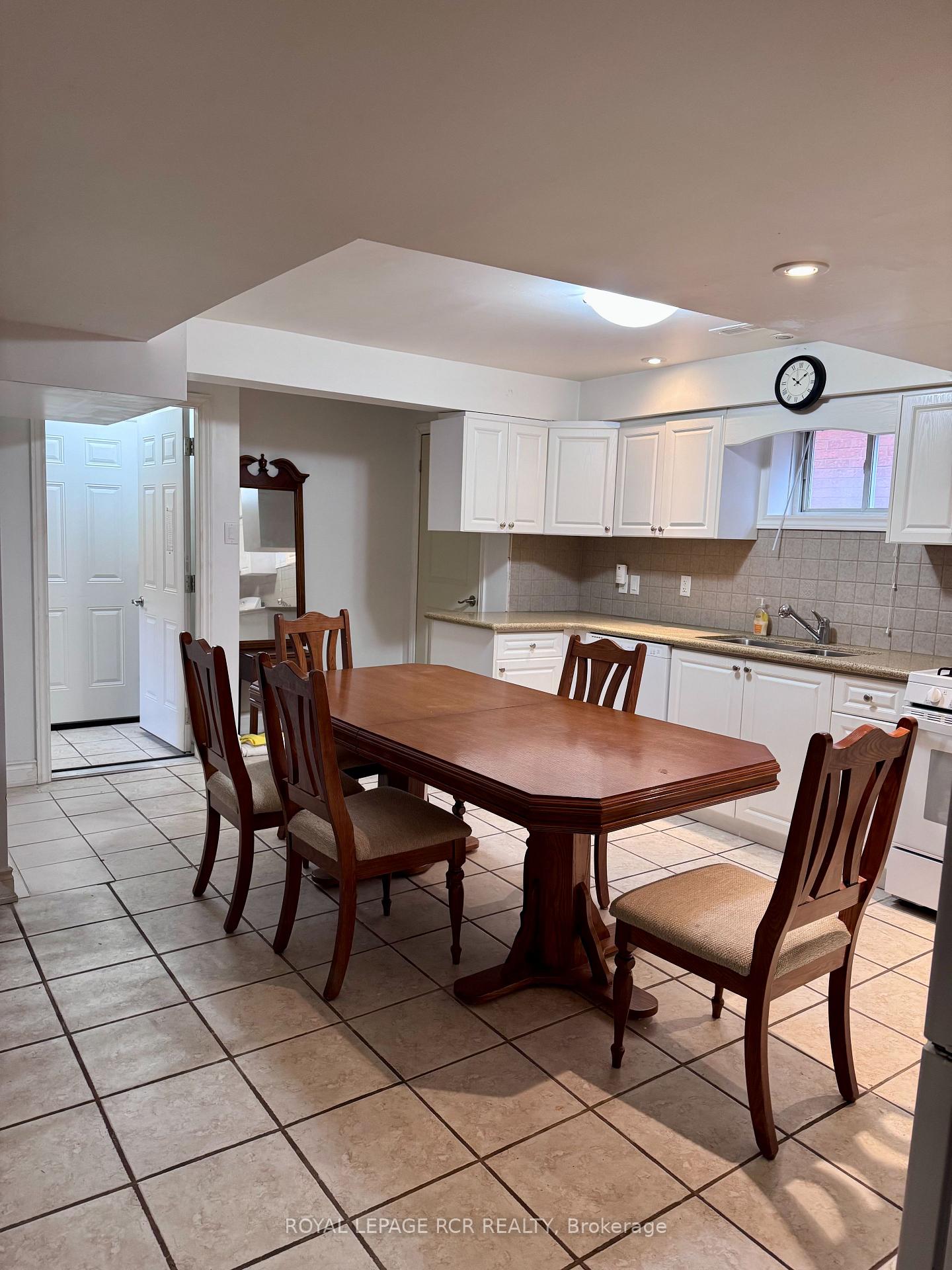 Photo 8 of 47 Harmonia Crescent, Vaughan, West Woodbridge — HOMEH