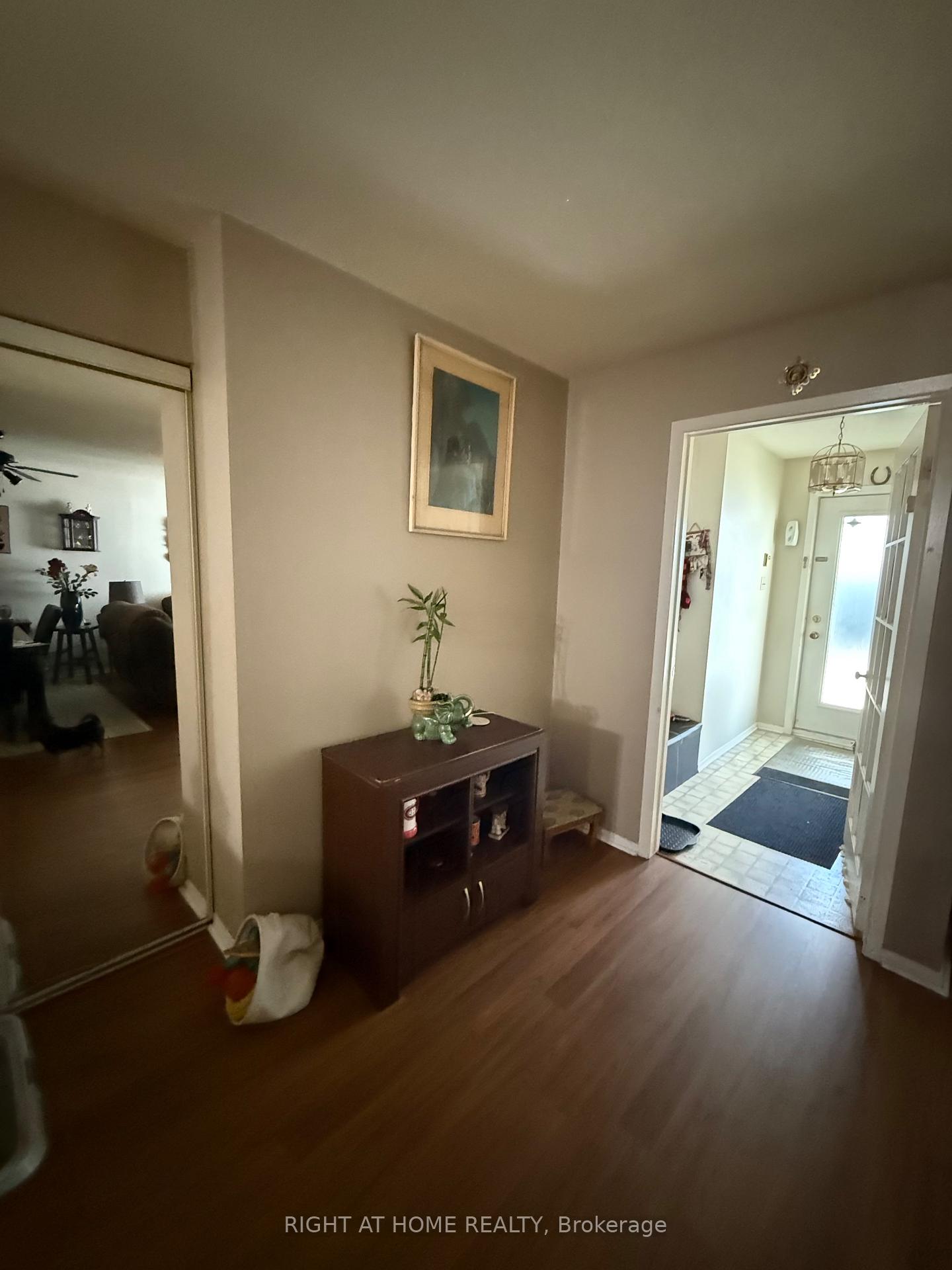 Photo 7 of Unit E, 1035 Cummings Avenue E, Ottawa, Cyrville — HOMEH