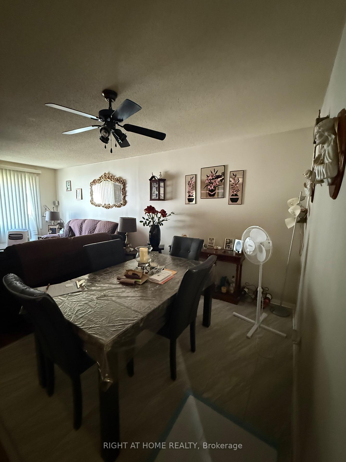 Photo 11 of Unit E, 1035 Cummings Avenue E, Ottawa, Cyrville — HOMEH