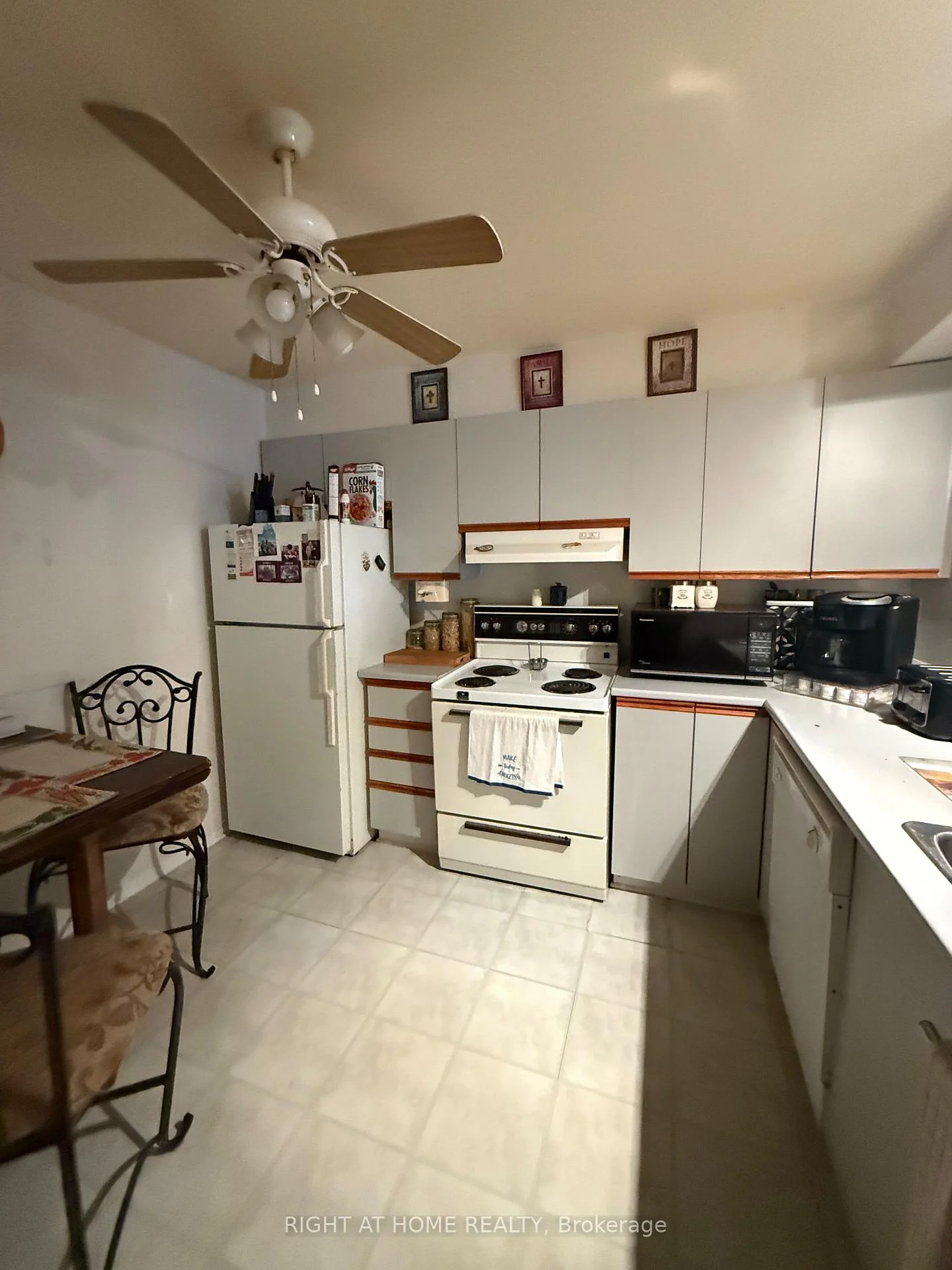 Photo 14 of Unit E, 1035 Cummings Avenue E, Ottawa, Cyrville — HOMEH