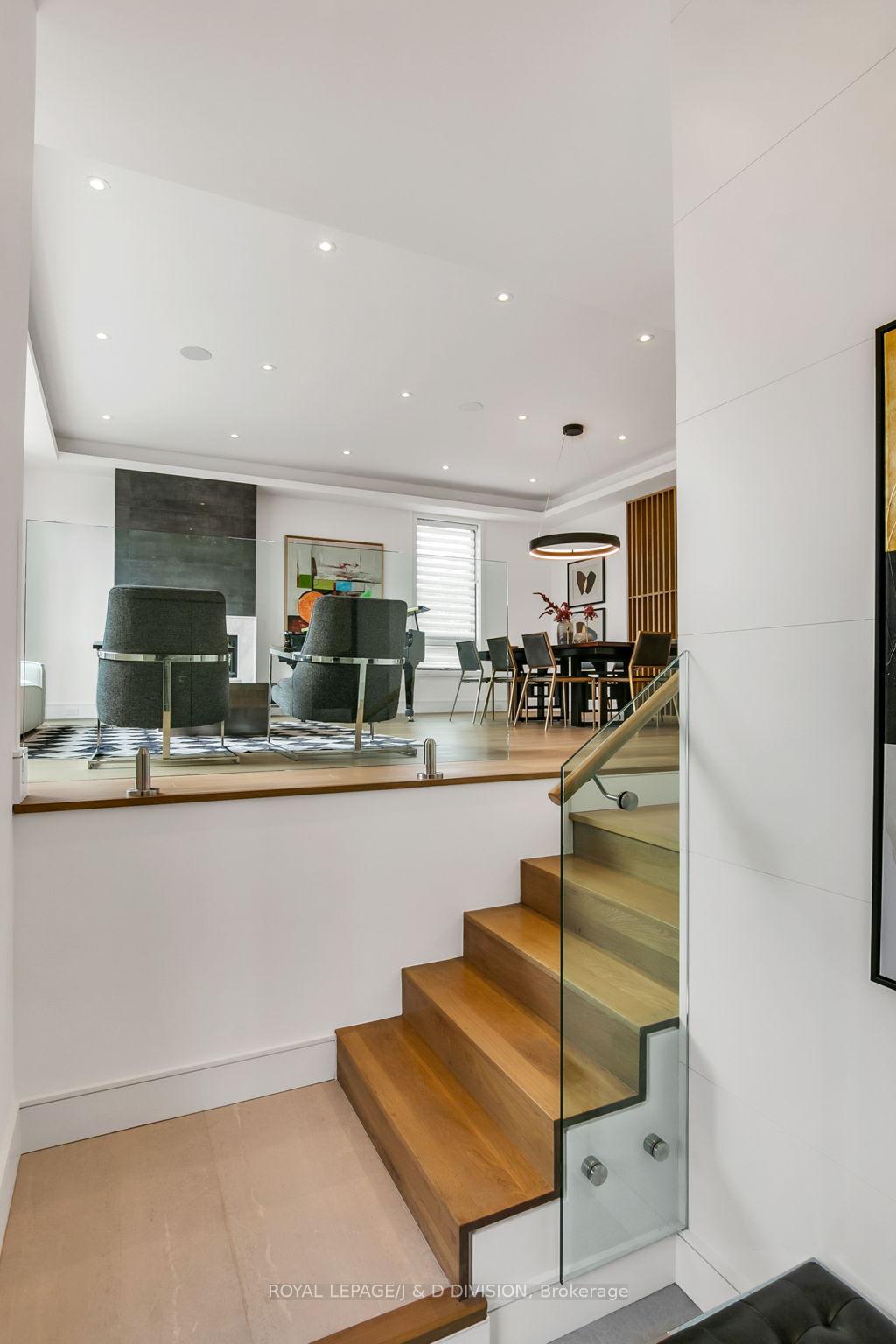 Photo 3 of 414 Glengarry Avenue, Toronto, Bedford Park-Nortown — HOMEH