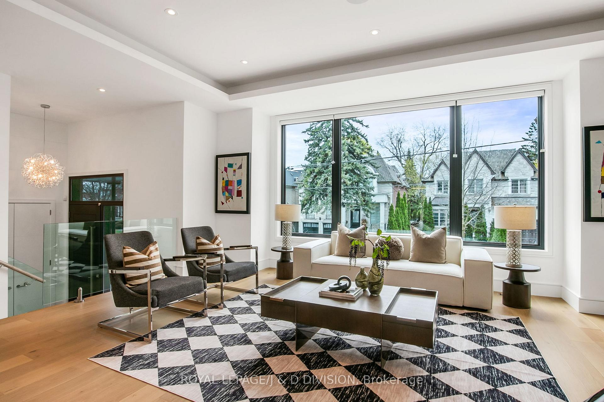 Photo 5 of 414 Glengarry Avenue, Toronto, Bedford Park-Nortown — HOMEH