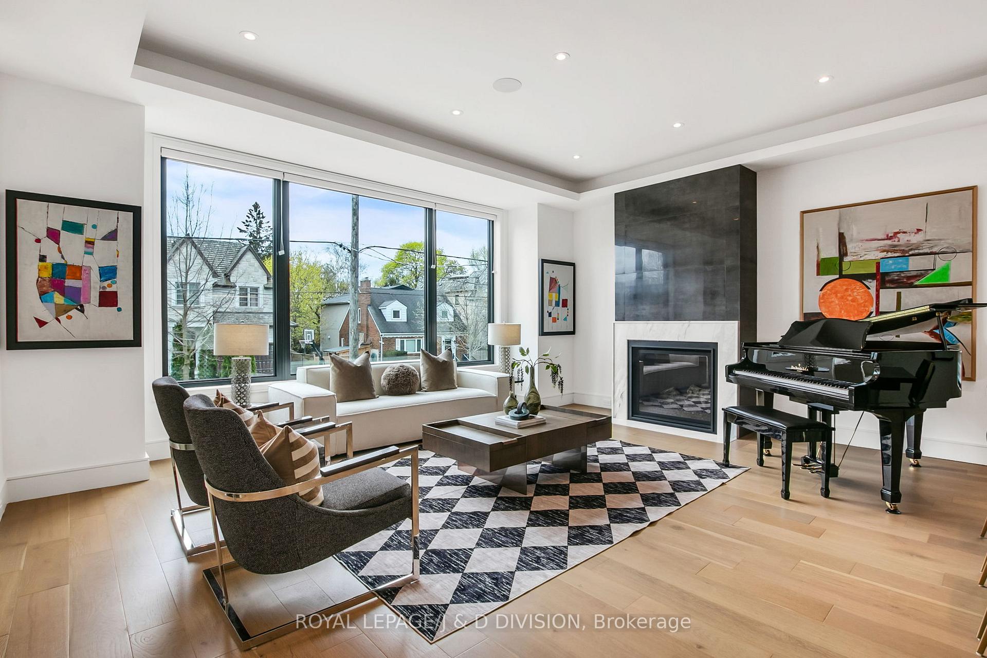 Photo 6 of 414 Glengarry Avenue, Toronto, Bedford Park-Nortown — HOMEH
