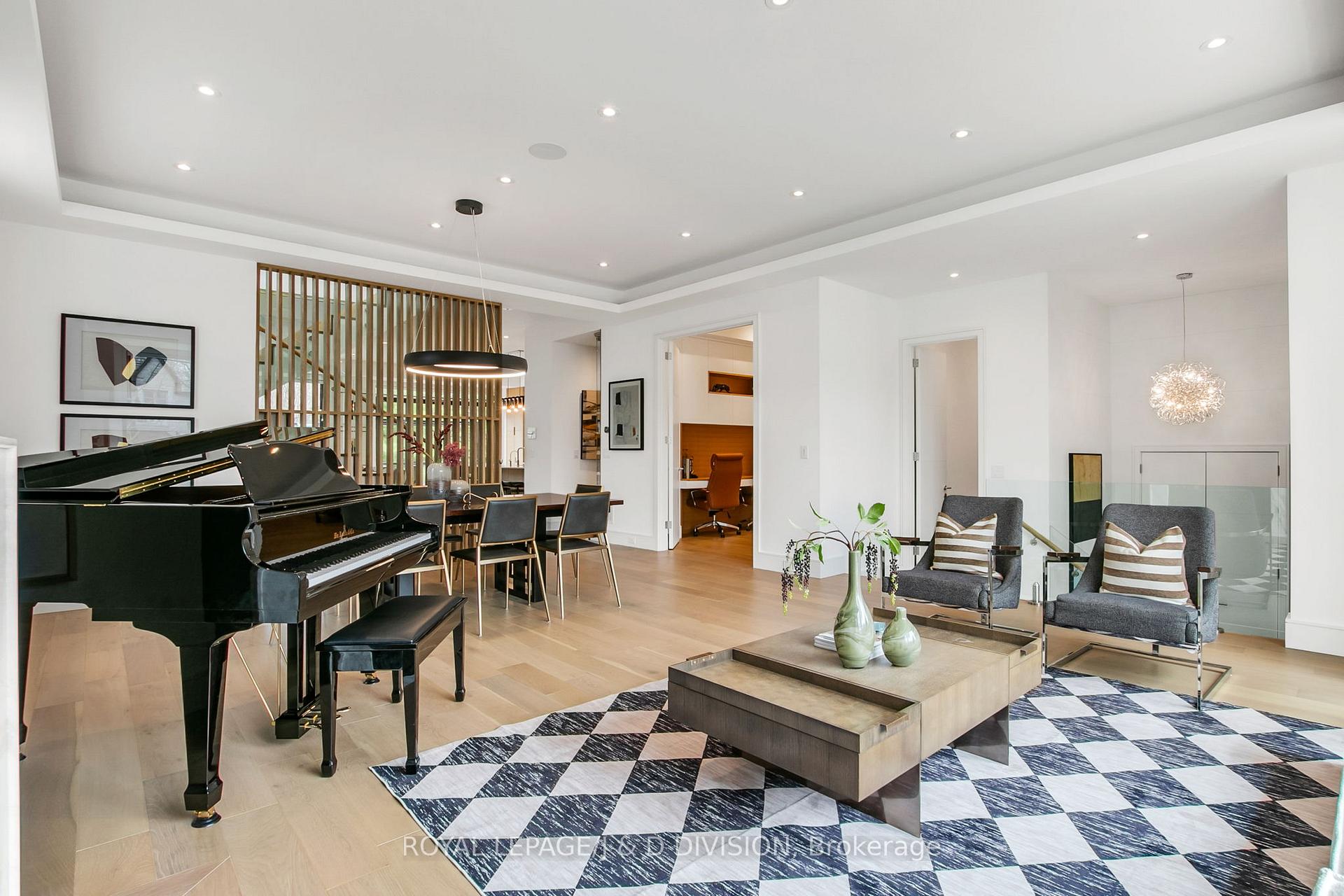Photo 8 of 414 Glengarry Avenue, Toronto, Bedford Park-Nortown — HOMEH