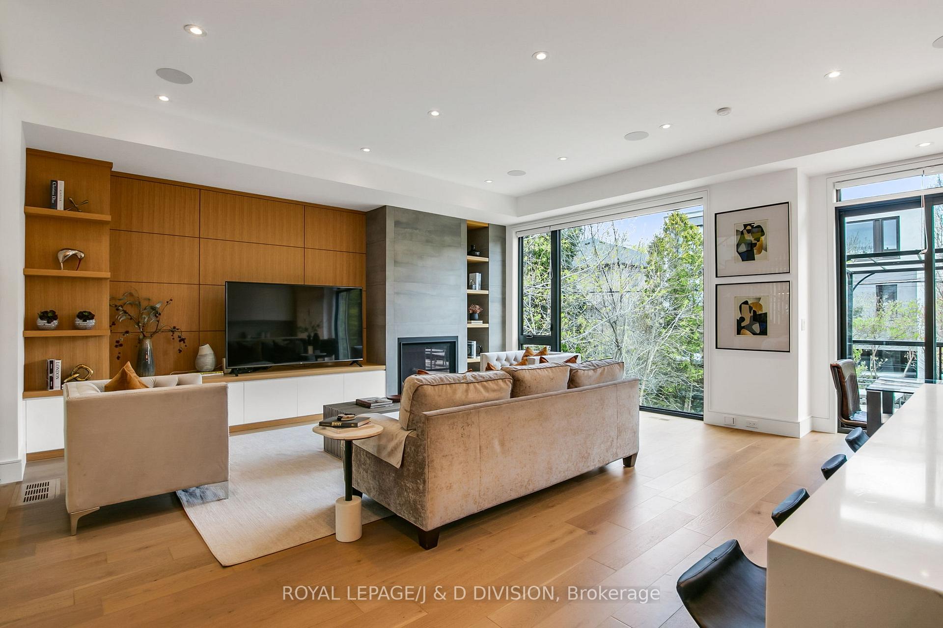 Photo 11 of 414 Glengarry Avenue, Toronto, Bedford Park-Nortown — HOMEH