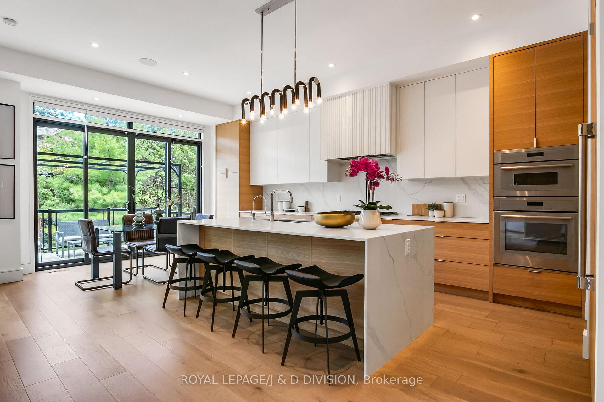 Photo 16 of 414 Glengarry Avenue, Toronto, Bedford Park-Nortown — HOMEH