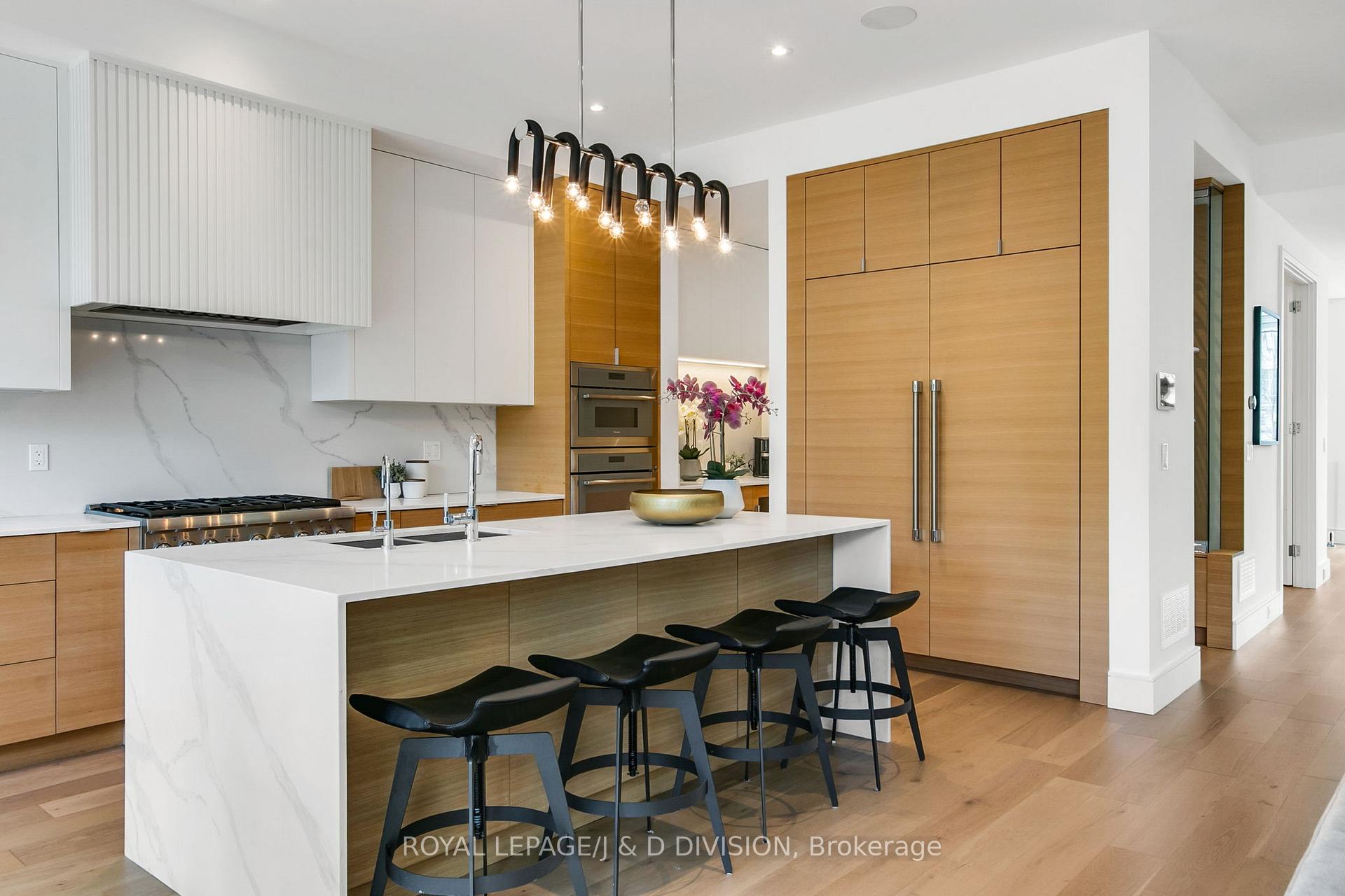 Photo 17 of 414 Glengarry Avenue, Toronto, Bedford Park-Nortown — HOMEH