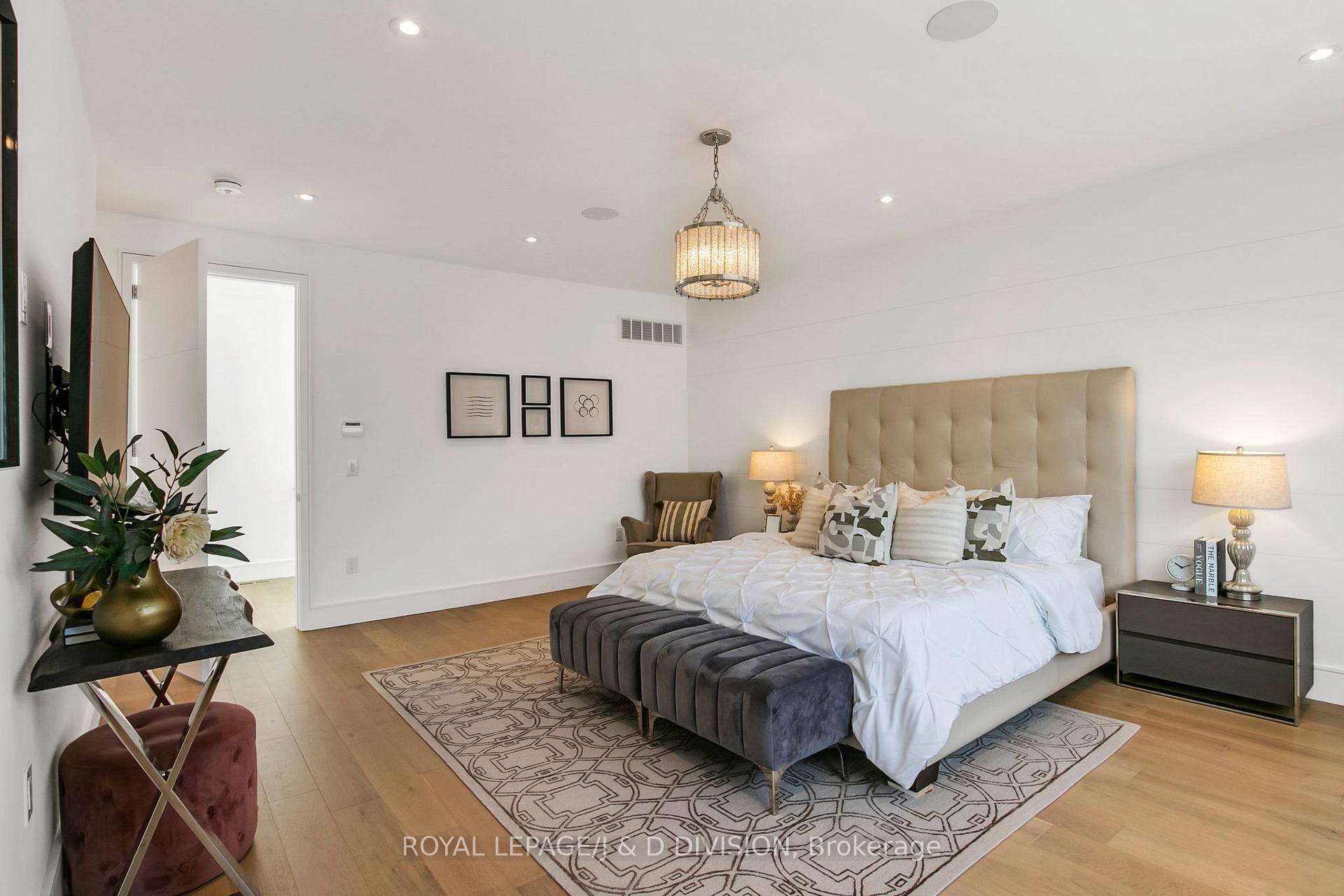 Photo 27 of 414 Glengarry Avenue, Toronto, Bedford Park-Nortown — HOMEH