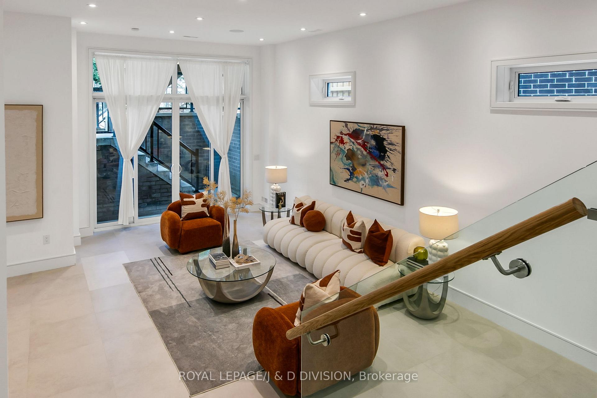 Photo 38 of 414 Glengarry Avenue, Toronto, Bedford Park-Nortown — HOMEH