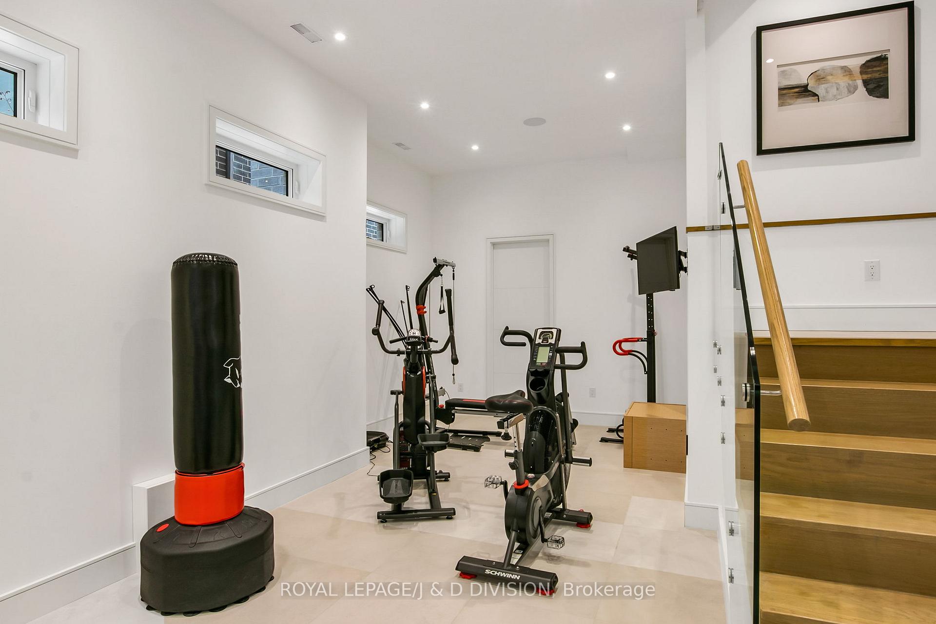 Photo 41 of 414 Glengarry Avenue, Toronto, Bedford Park-Nortown — HOMEH