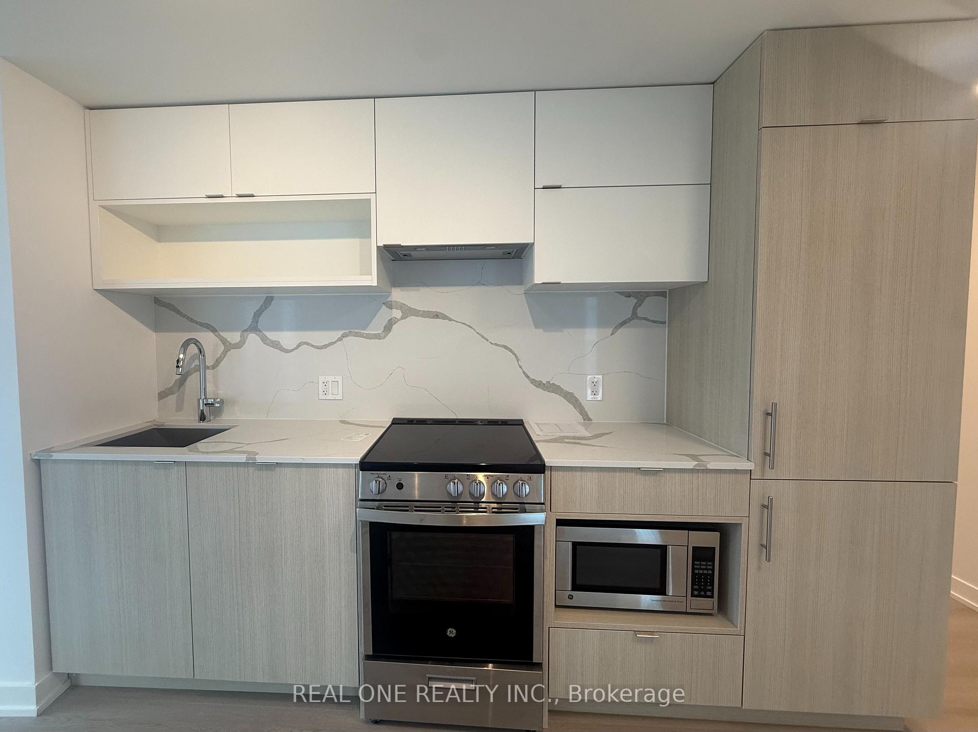 Photo 4 of Unit 2015, 100 Queen Street E, Toronto, Church-Yonge Corridor — HOMEH