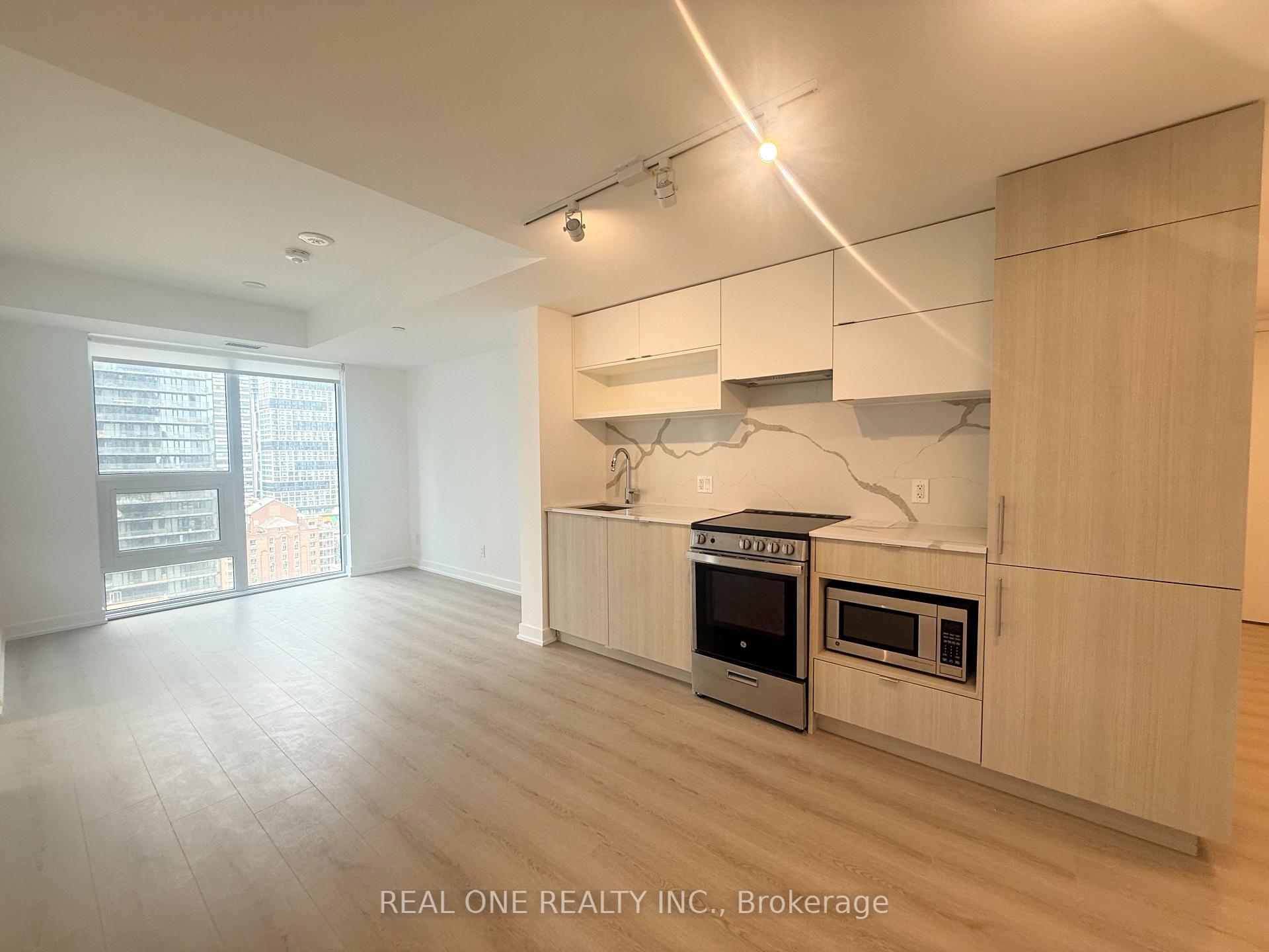 Photo 7 of Unit 2015, 100 Queen Street E, Toronto, Church-Yonge Corridor — HOMEH