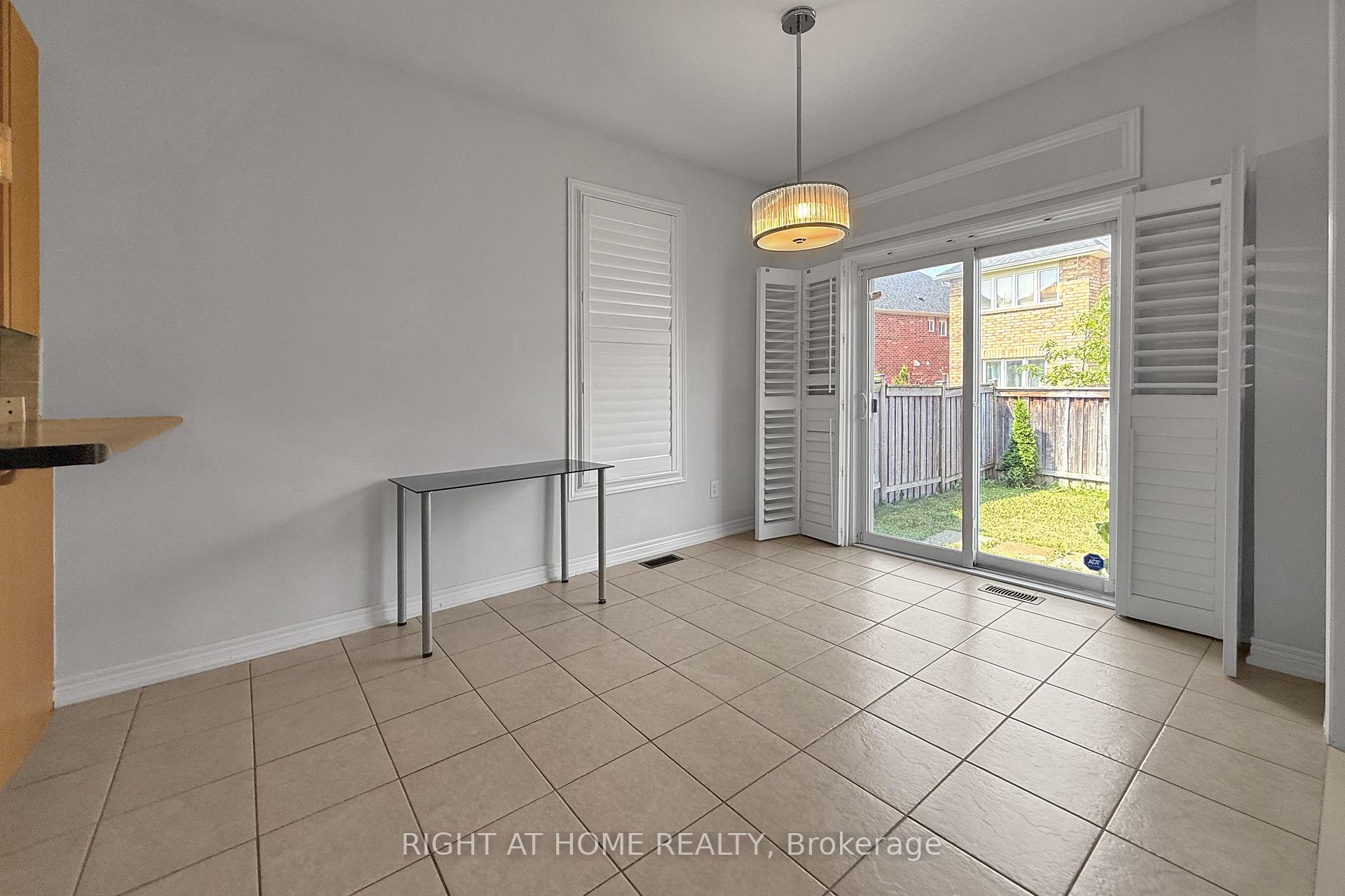 Photo 7 of 26 Mead Terrace, Markham, Wismer — HOMEH