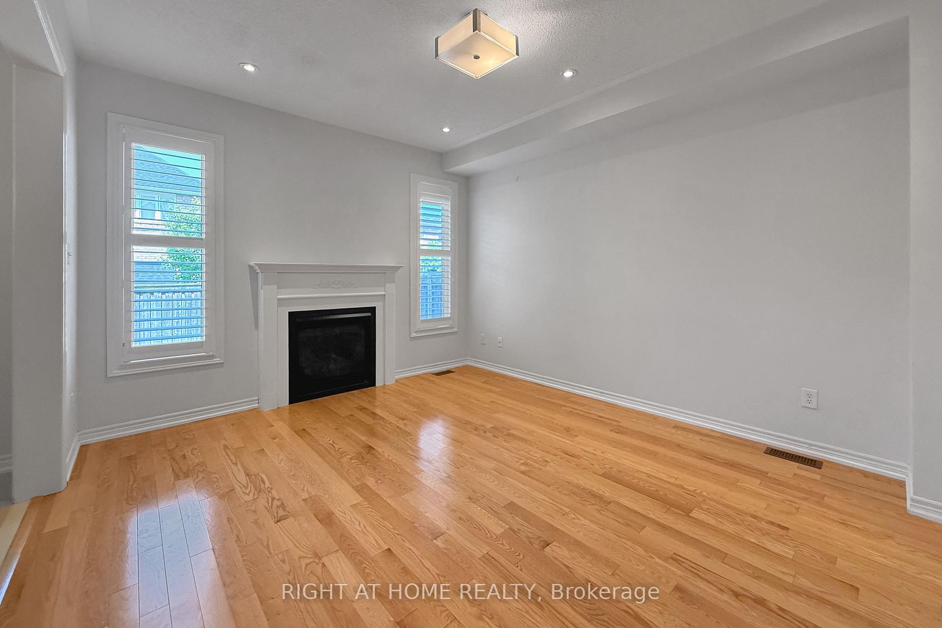 Photo 8 of 26 Mead Terrace, Markham, Wismer — HOMEH