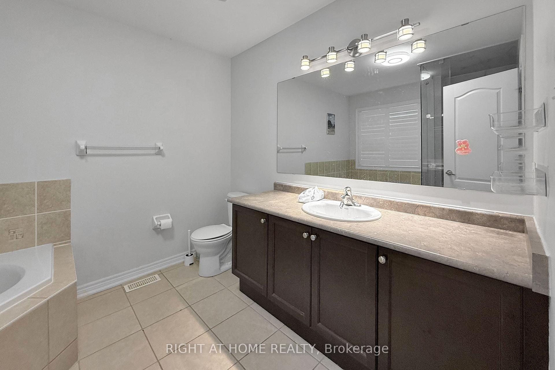 Photo 12 of 26 Mead Terrace, Markham, Wismer — HOMEH