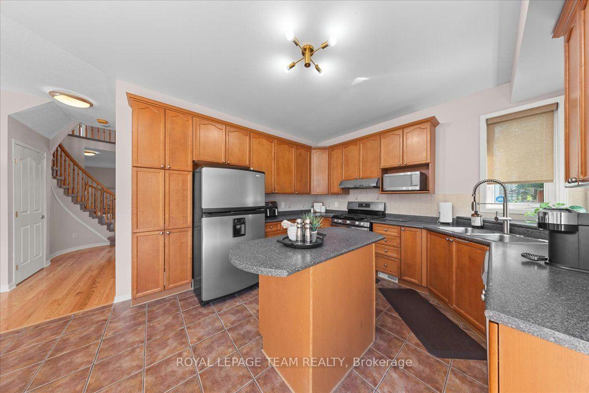 Photo 17 of 61 Shirley's Brook Drive, Ottawa, Kanata - Morgan's Grant/South March — HOMEH