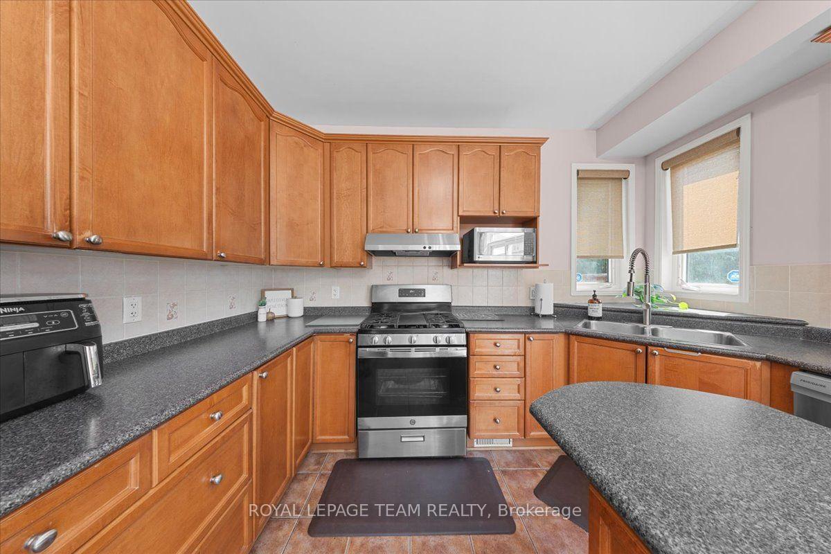 Photo 18 of 61 Shirley's Brook Drive, Ottawa, Kanata - Morgan's Grant/South March — HOMEH