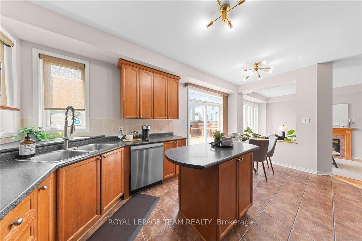 Photo 19 of 61 Shirley's Brook Drive, Ottawa, Kanata - Morgan's Grant/South March — HOMEH