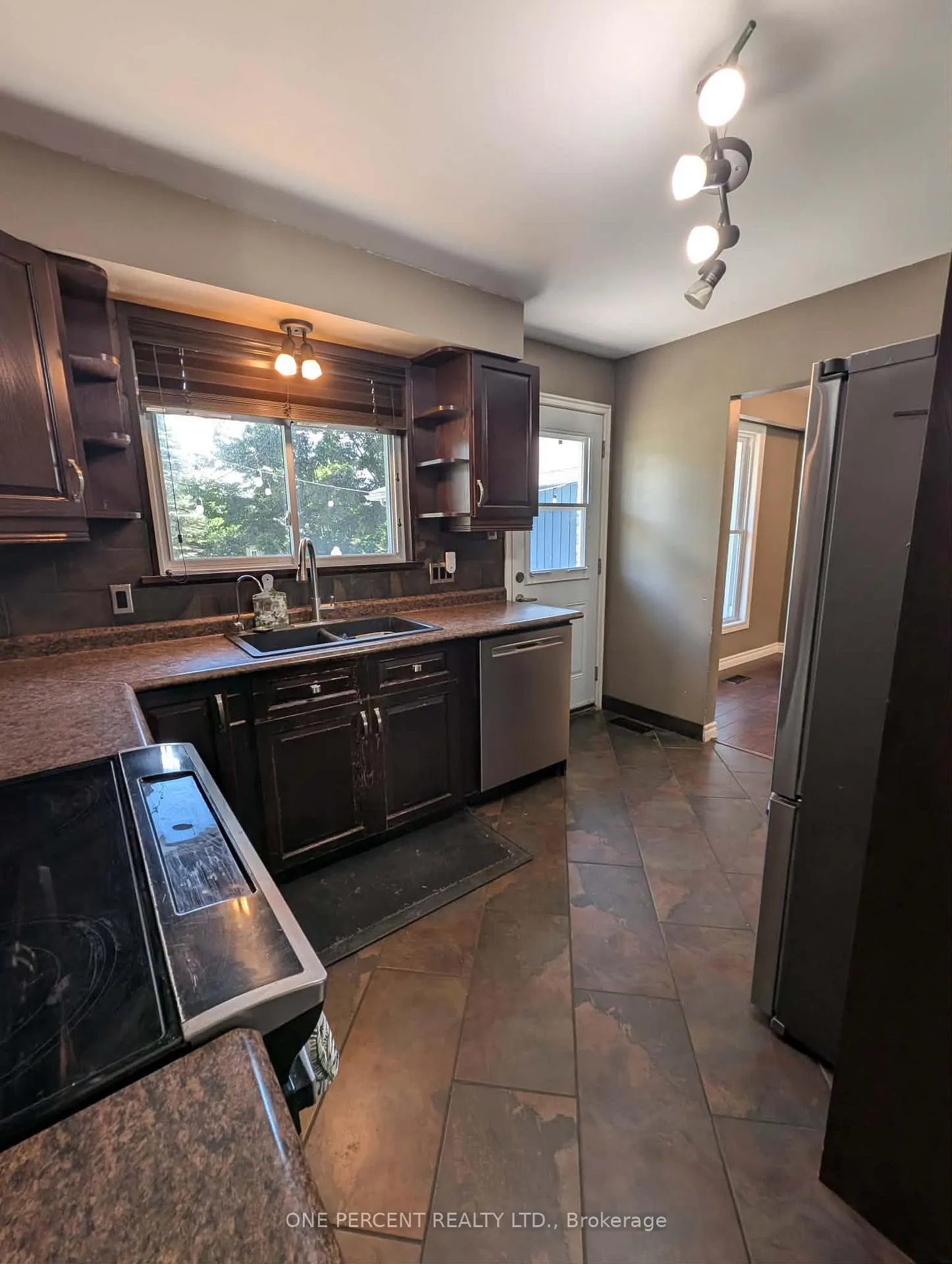 Photo 11 of 23 Finlay Mill Road, Springwater, Midhurst — HOMEH