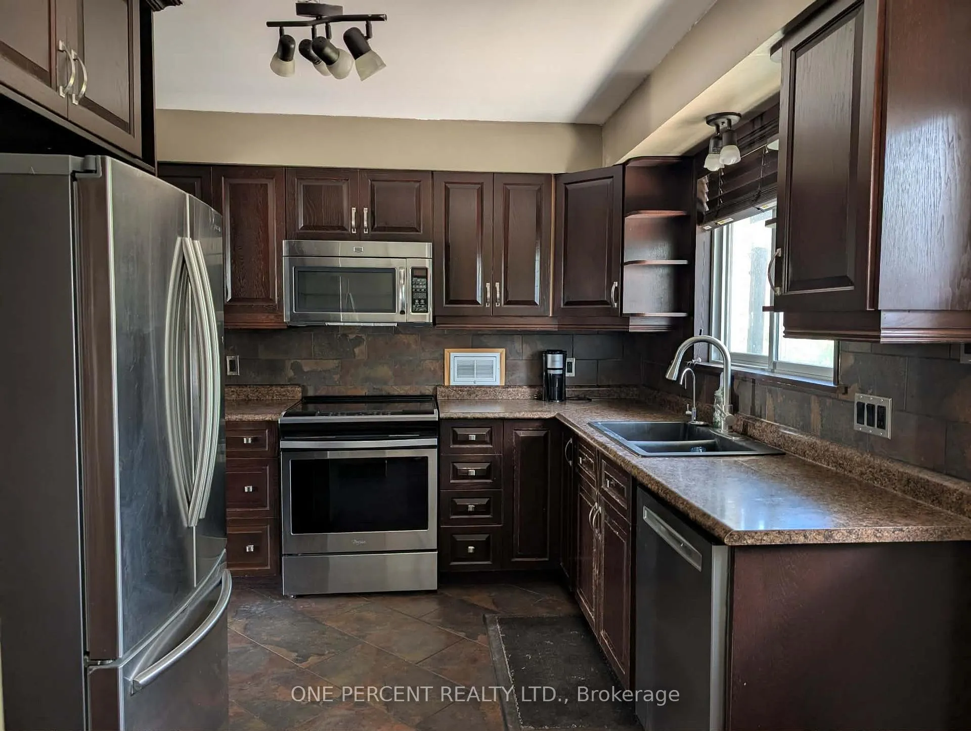 Photo 13 of 23 Finlay Mill Road, Springwater, Midhurst — HOMEH
