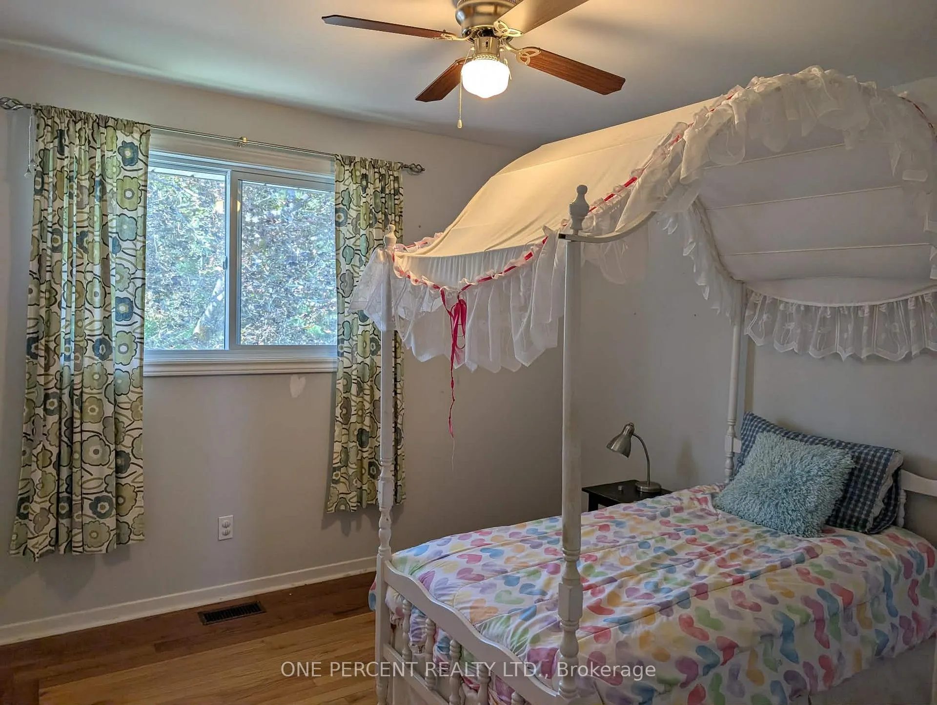 Photo 16 of 23 Finlay Mill Road, Springwater, Midhurst — HOMEH